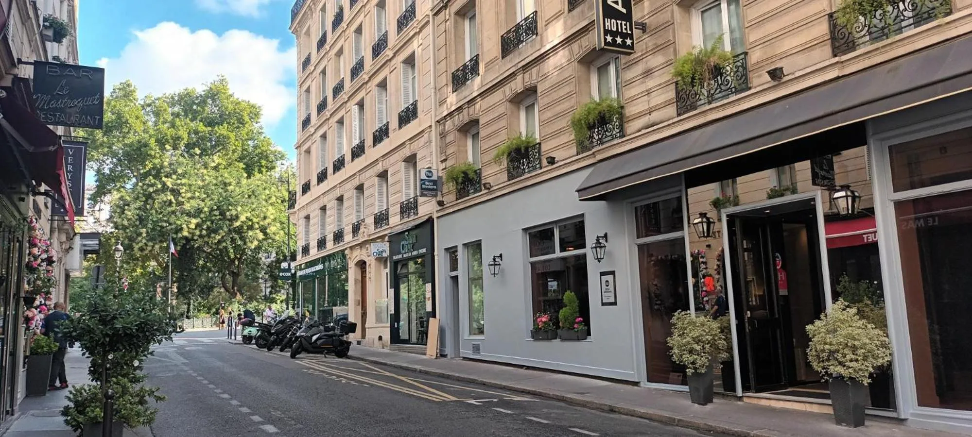 Property building in Hotel Best Western Anjou Lafayette