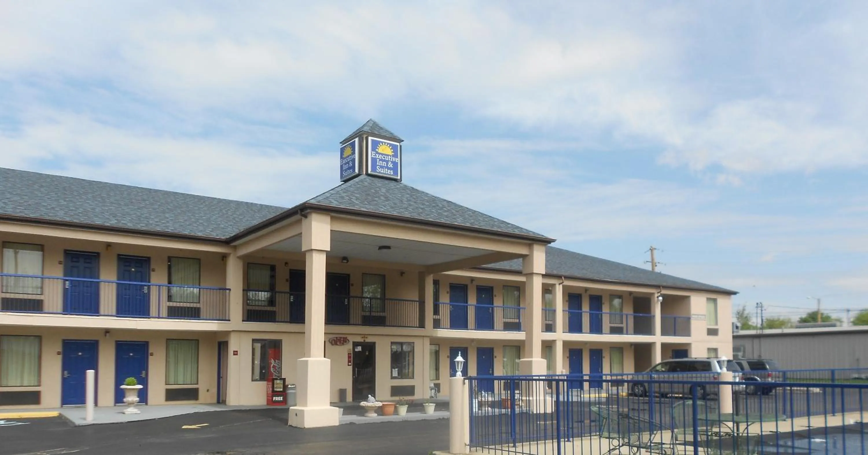 Executive Inn & Suites - Covington