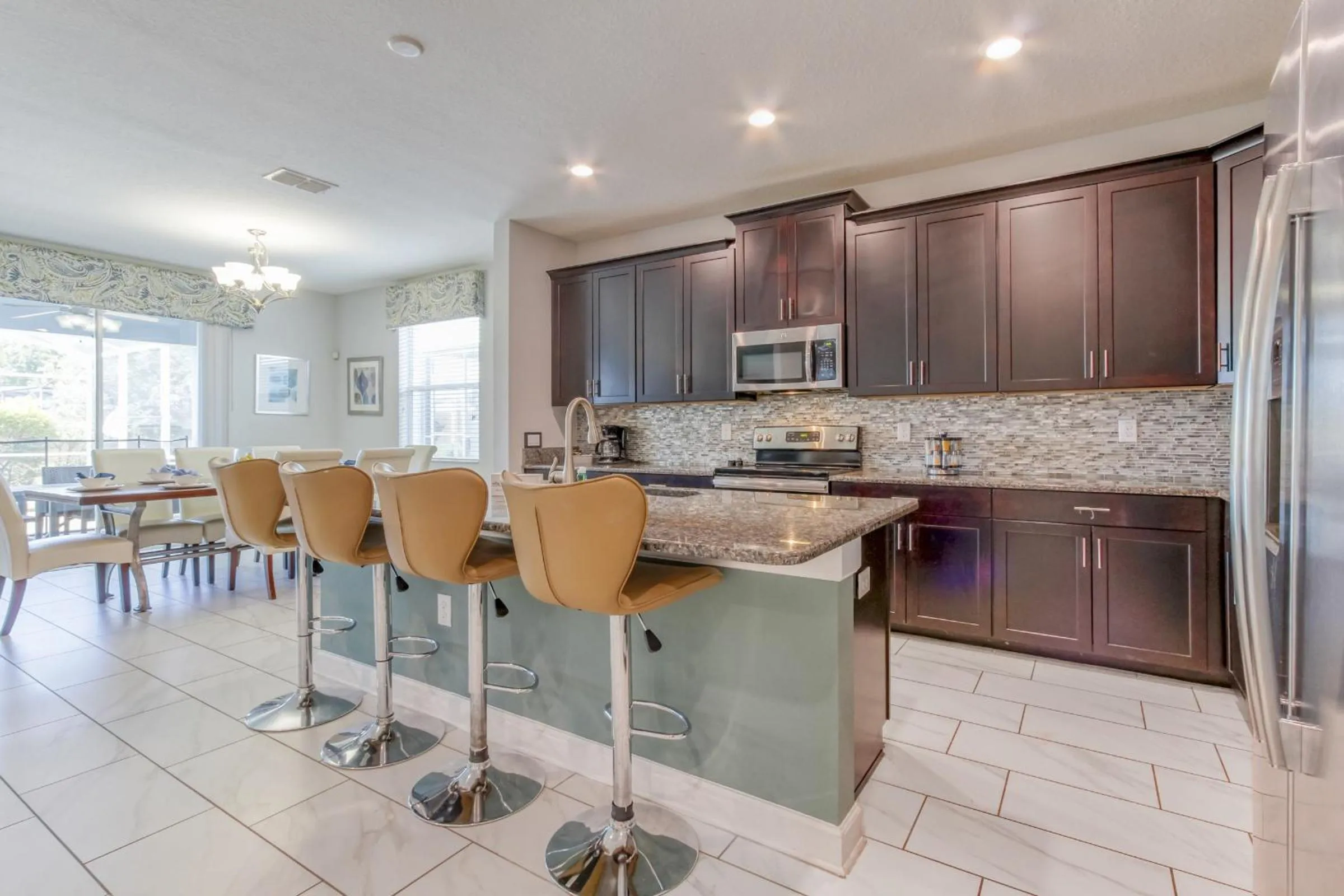 minibar in Champions Retreat