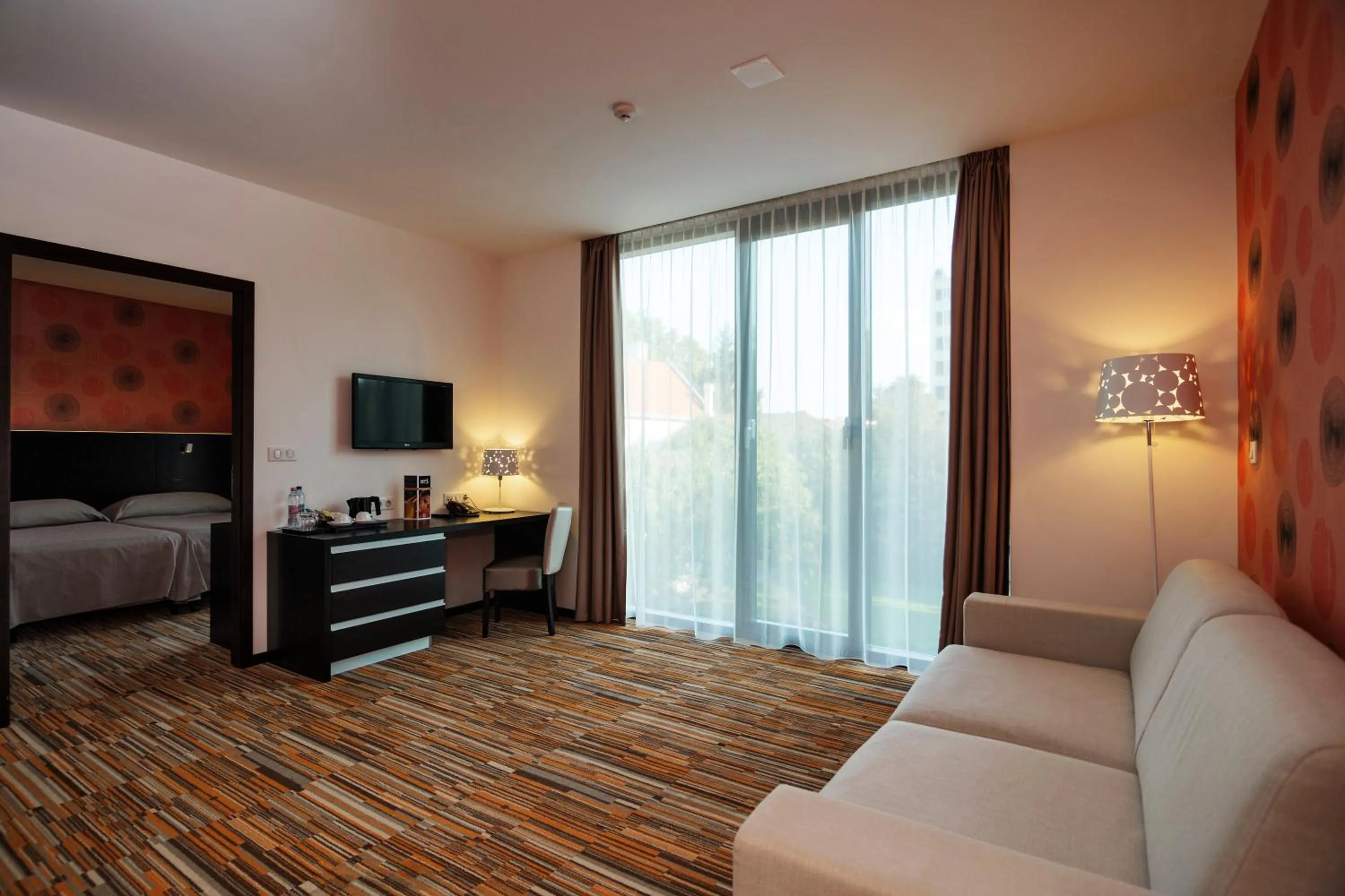 Living room, Bed in Art Hotel Szeged