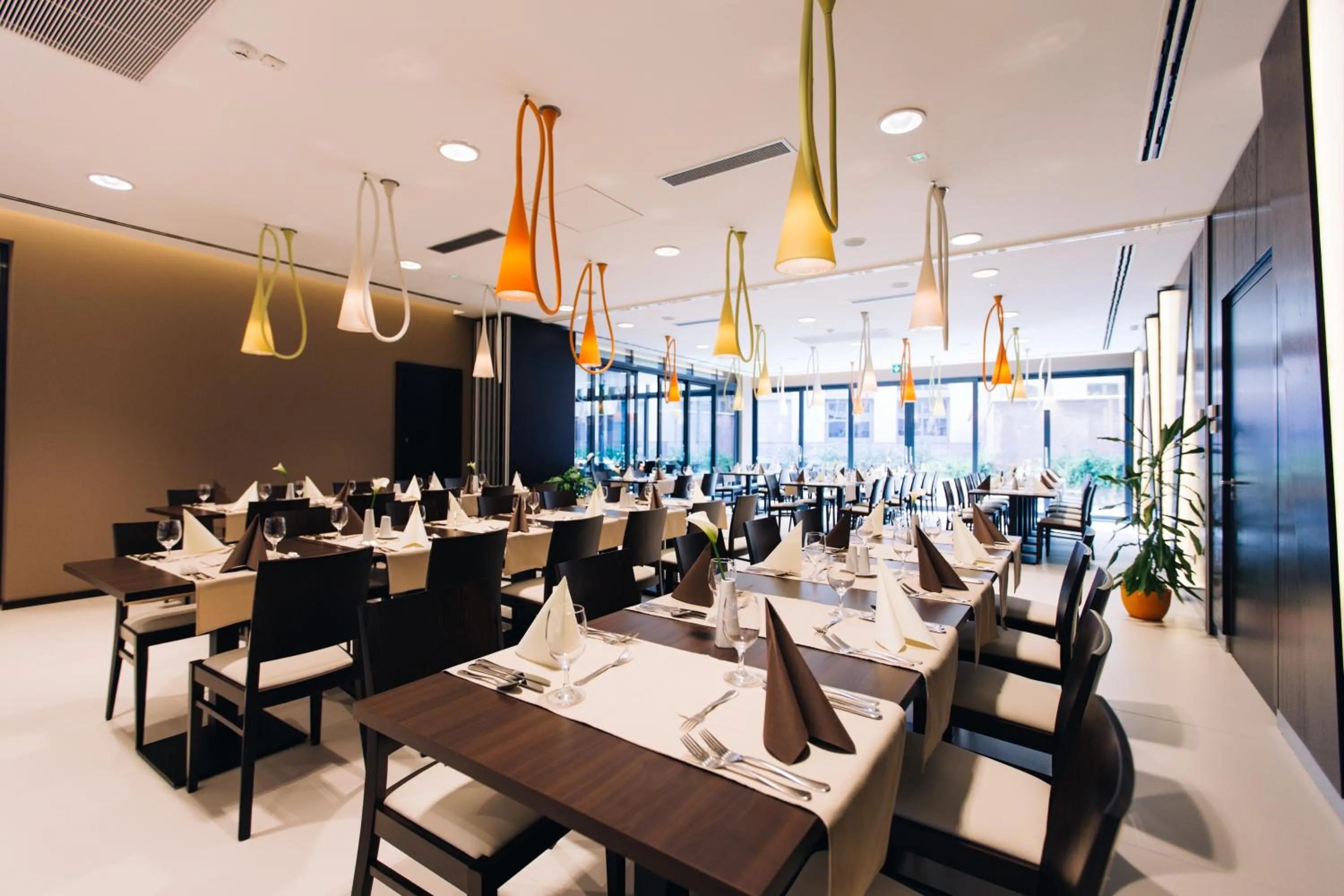 Restaurant/places to eat in Art Hotel Szeged