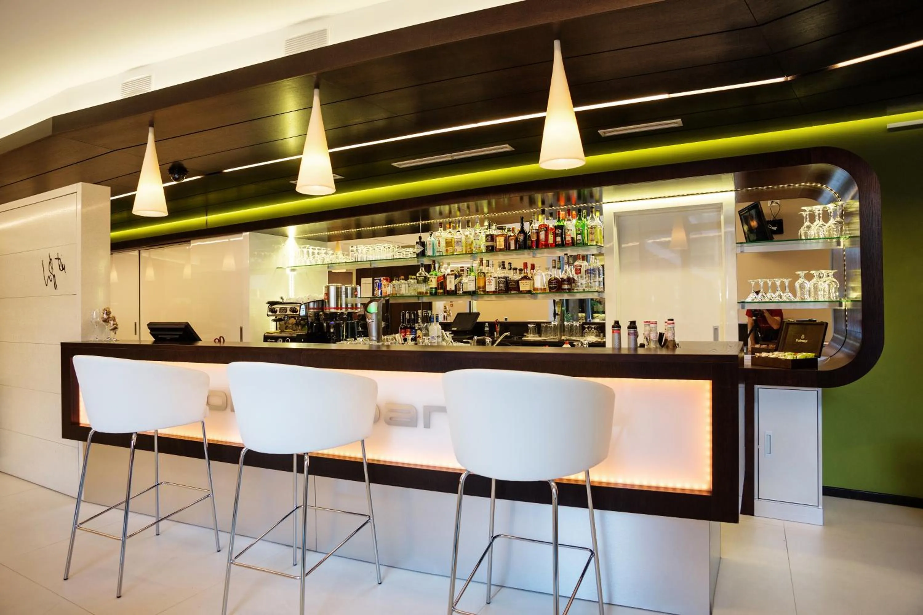 Lounge or bar in Art Hotel Szeged