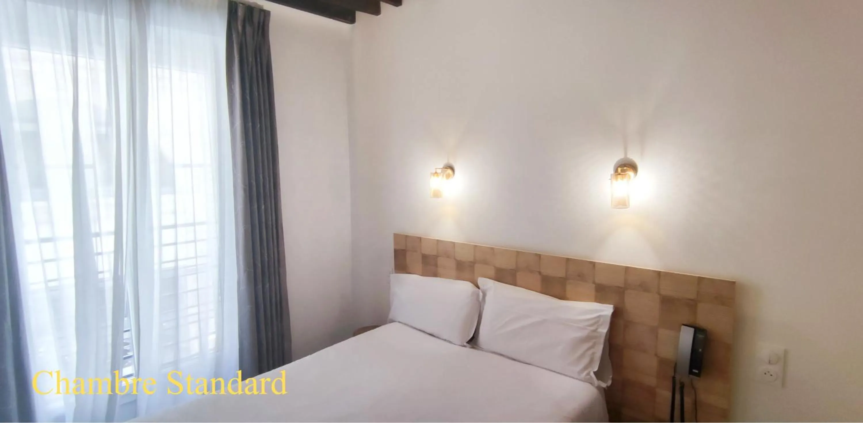 Bedroom, Bed in Hôtel Gaillon Opera