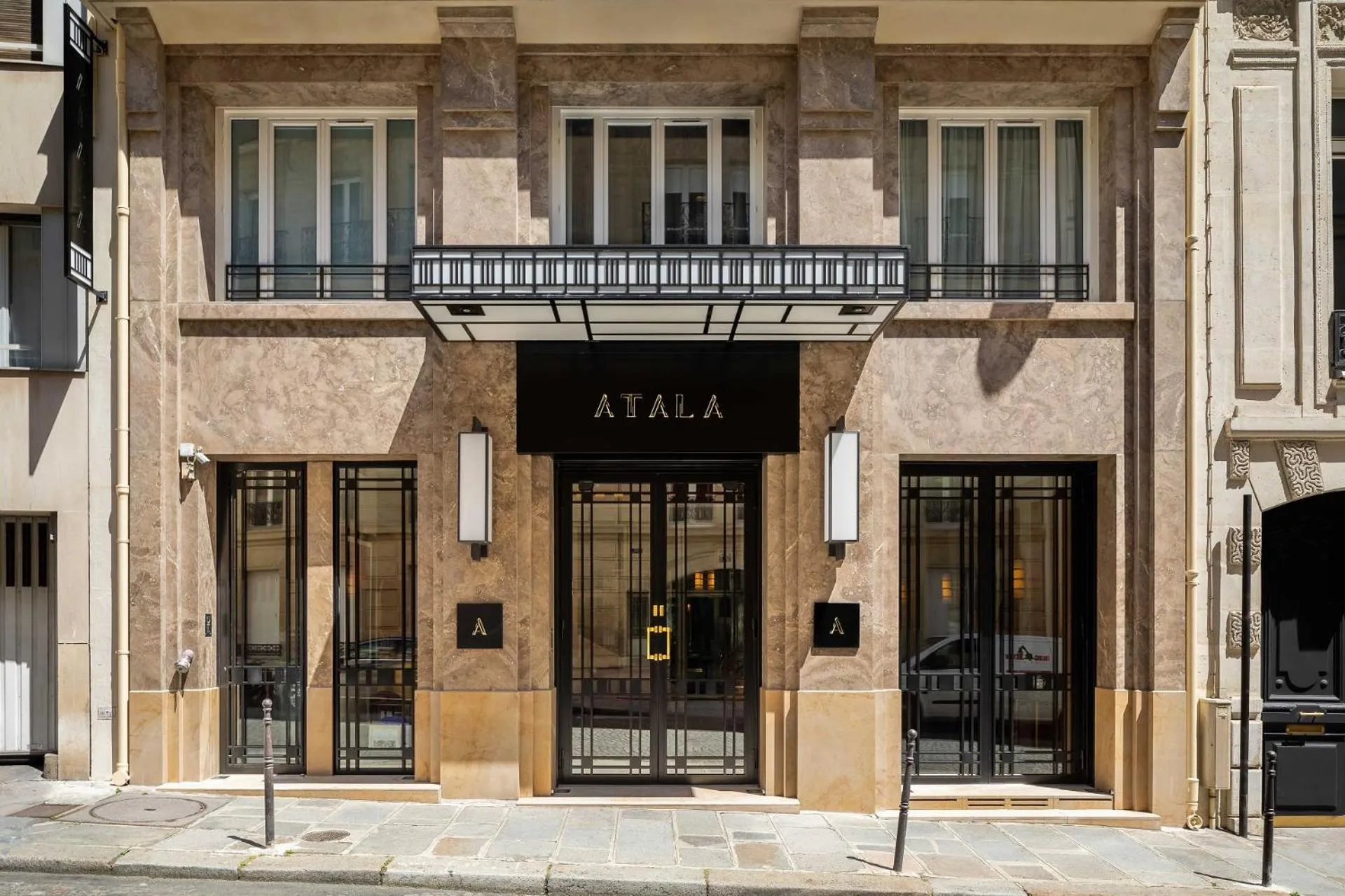 Property building in Hôtel Atala Champs Elysees