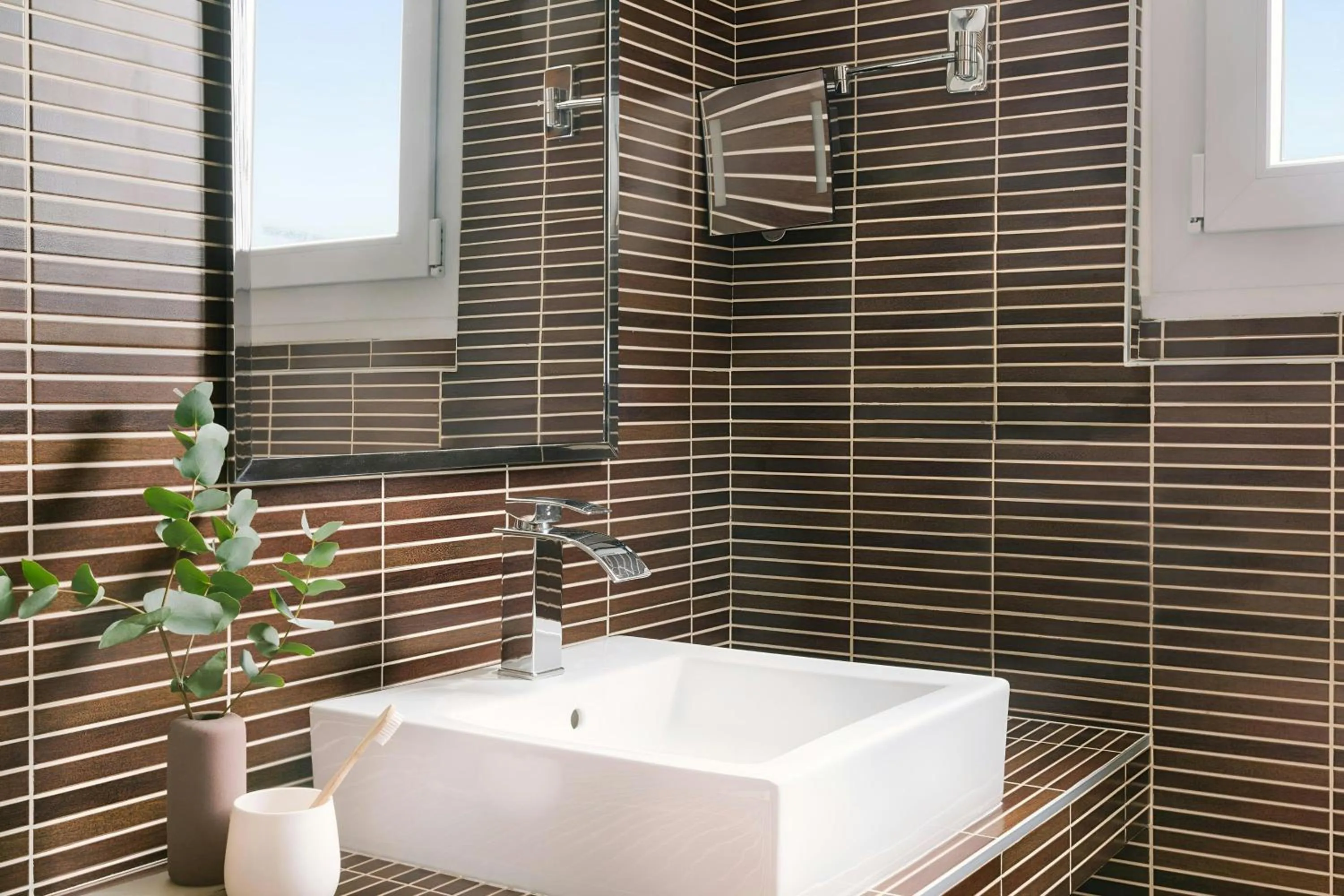 Bathroom in Atala Hotel Champs Elysées, Sonder by Marriott Bonvoy