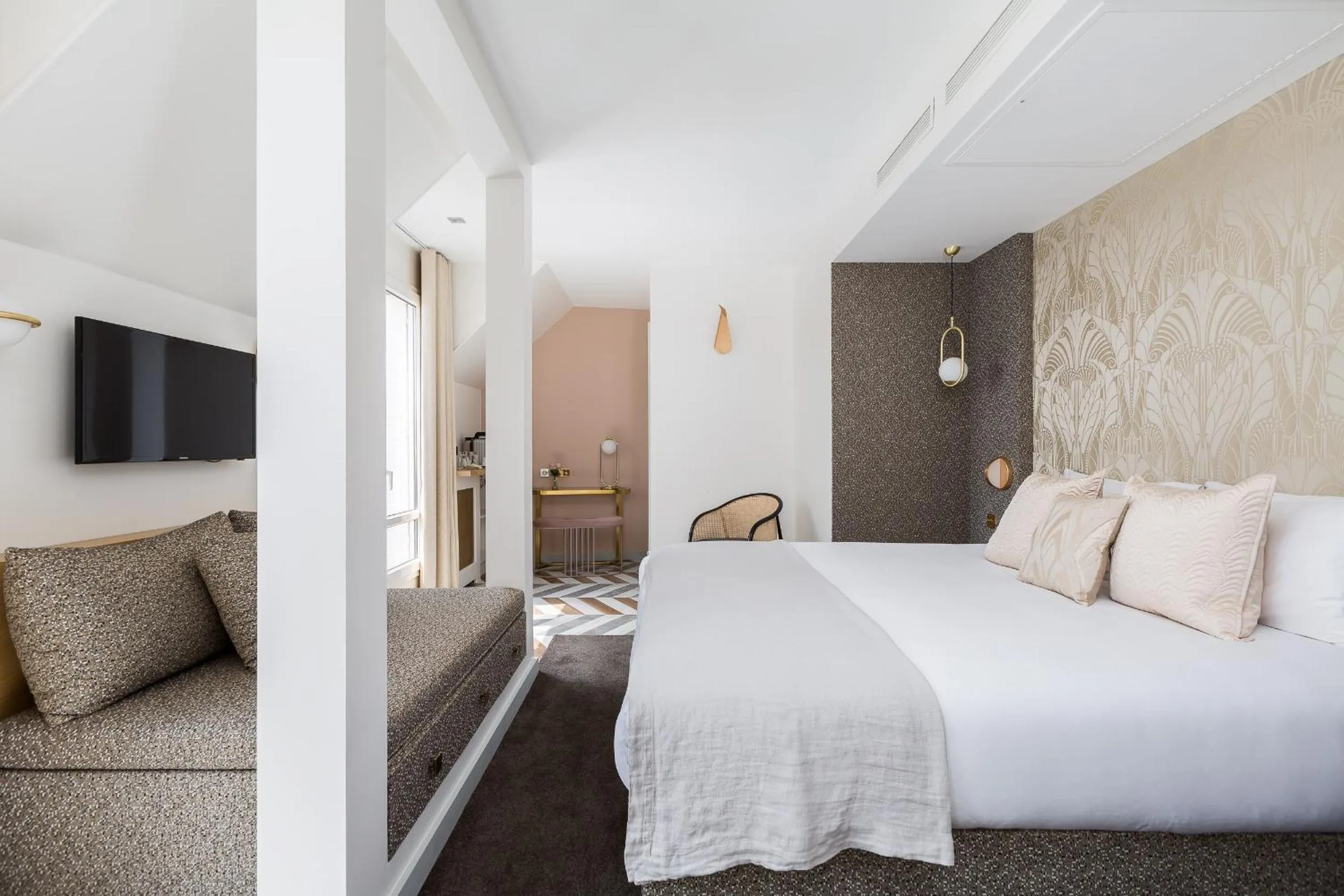 Bed in Hôtel Atala Champs Elysees