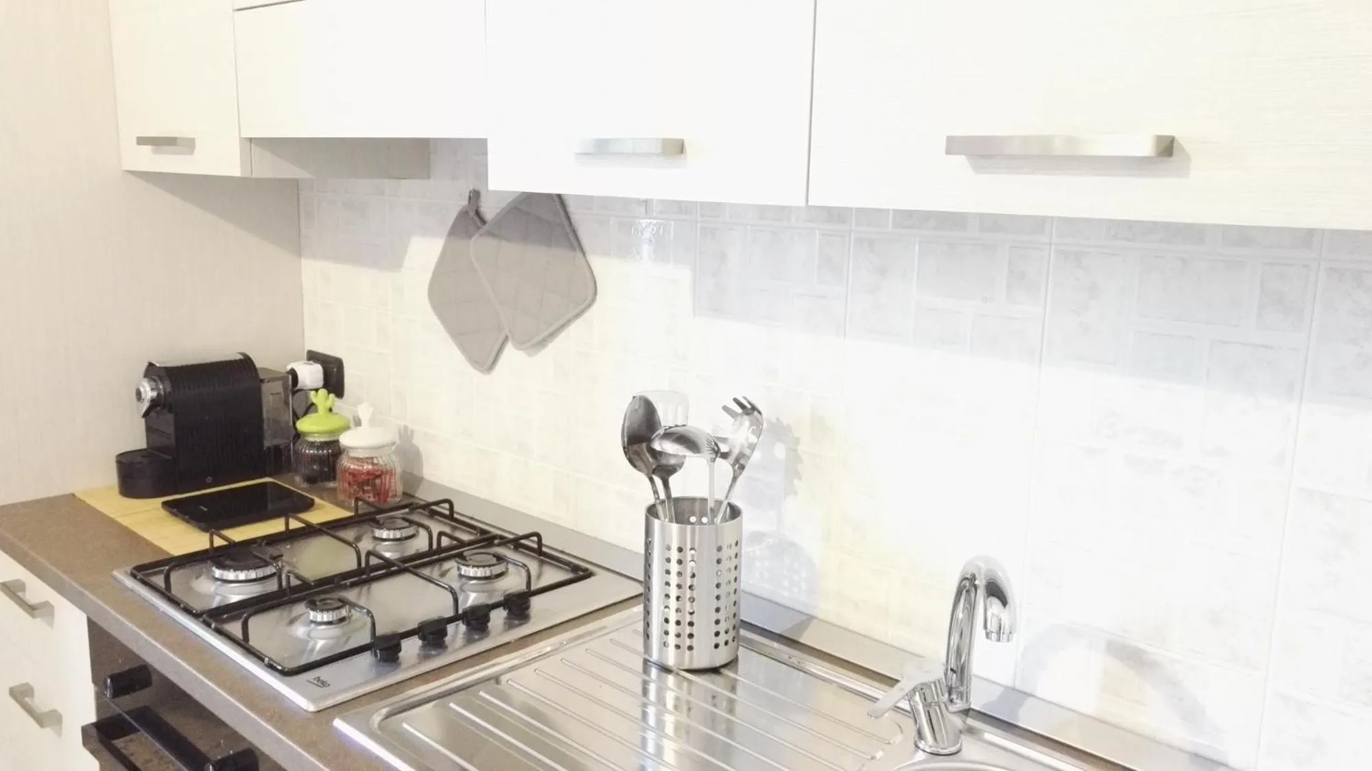 Kitchen or kitchenette in GALLERY ART - Sea View