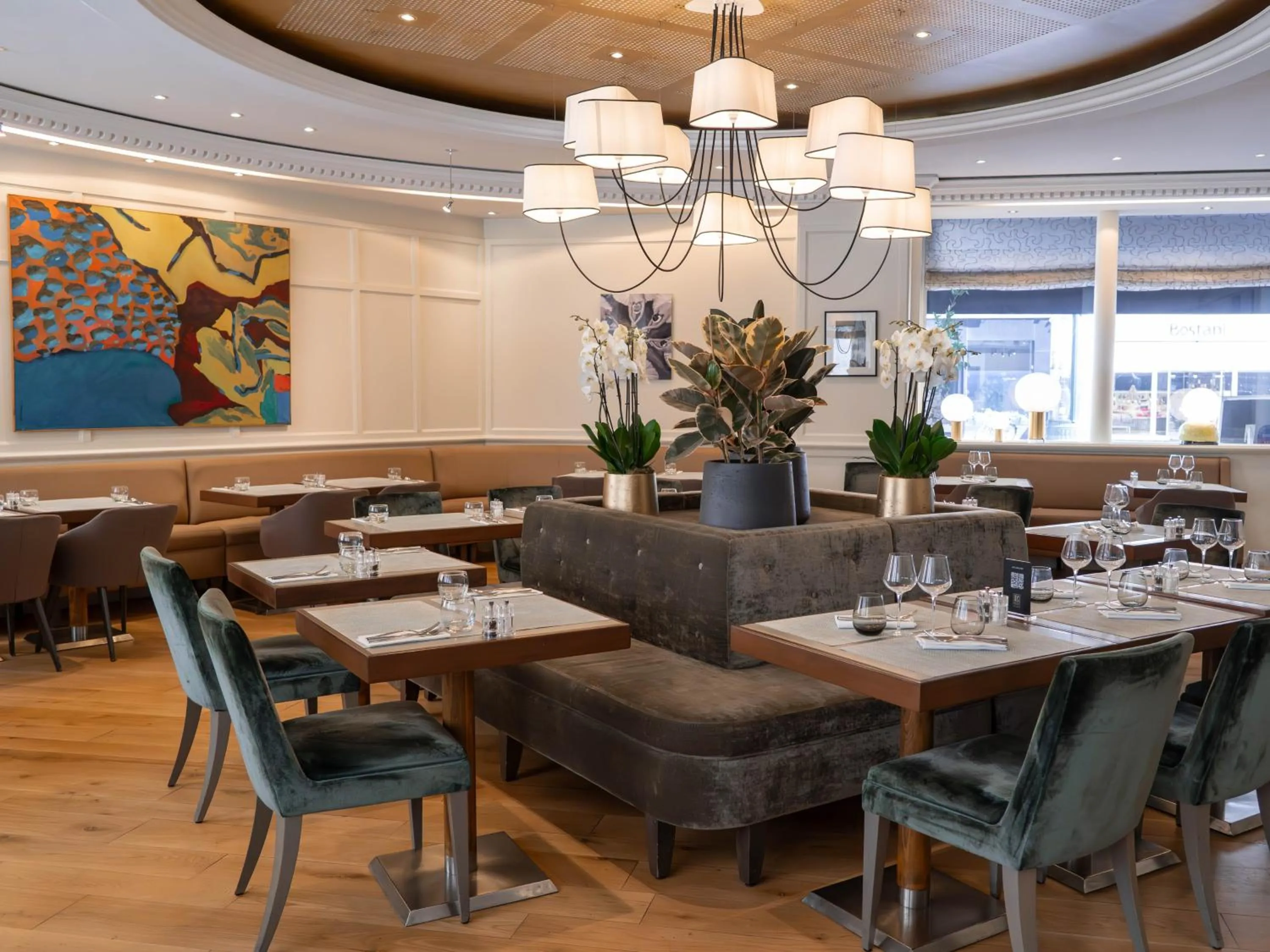 Restaurant/places to eat in Edouard 7 Paris Opéra