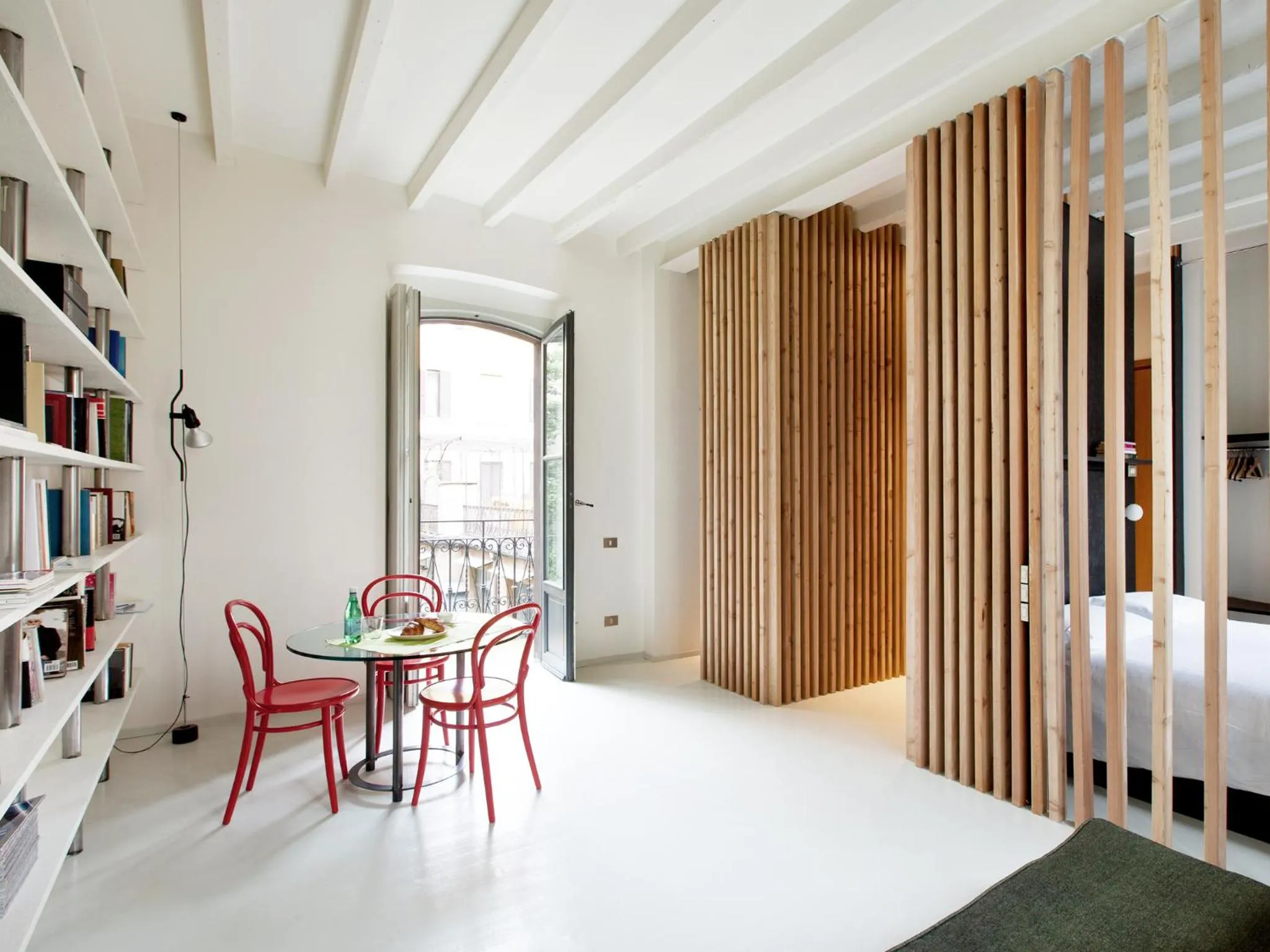 Dining area, Bed in Concoct Milano