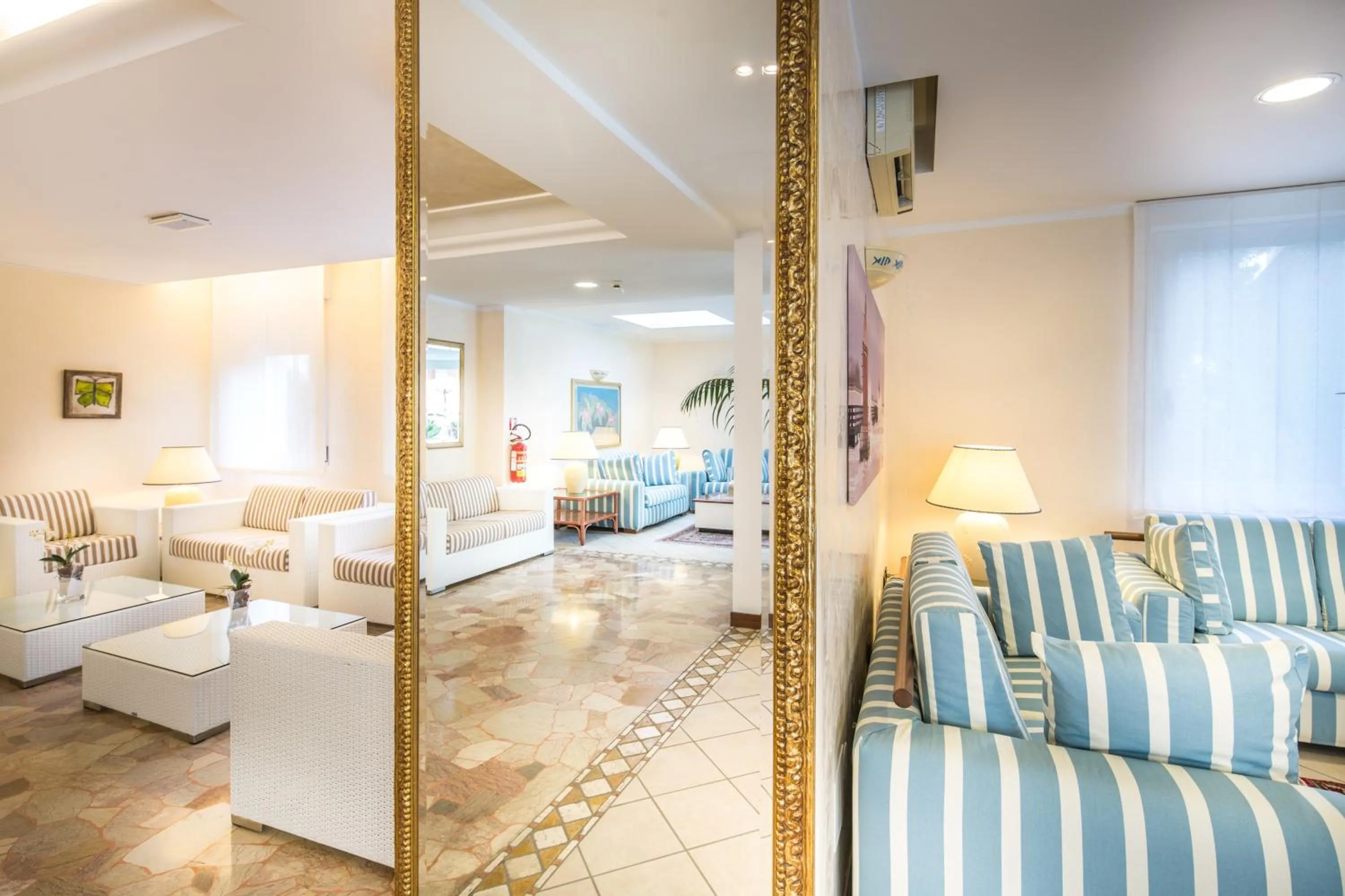 Lobby or reception in Hotel Vittoria