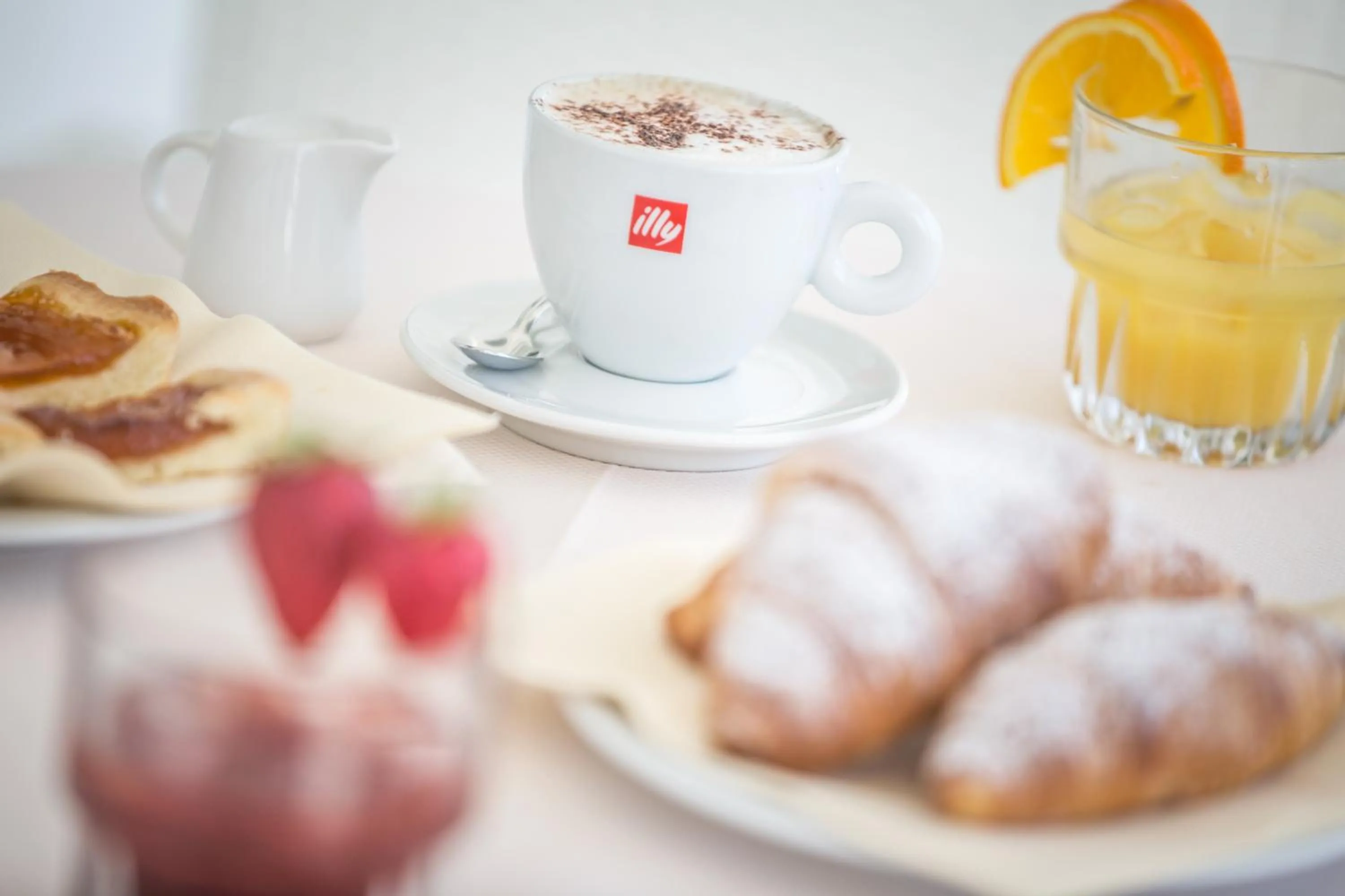 Continental breakfast in Hotel Vittoria