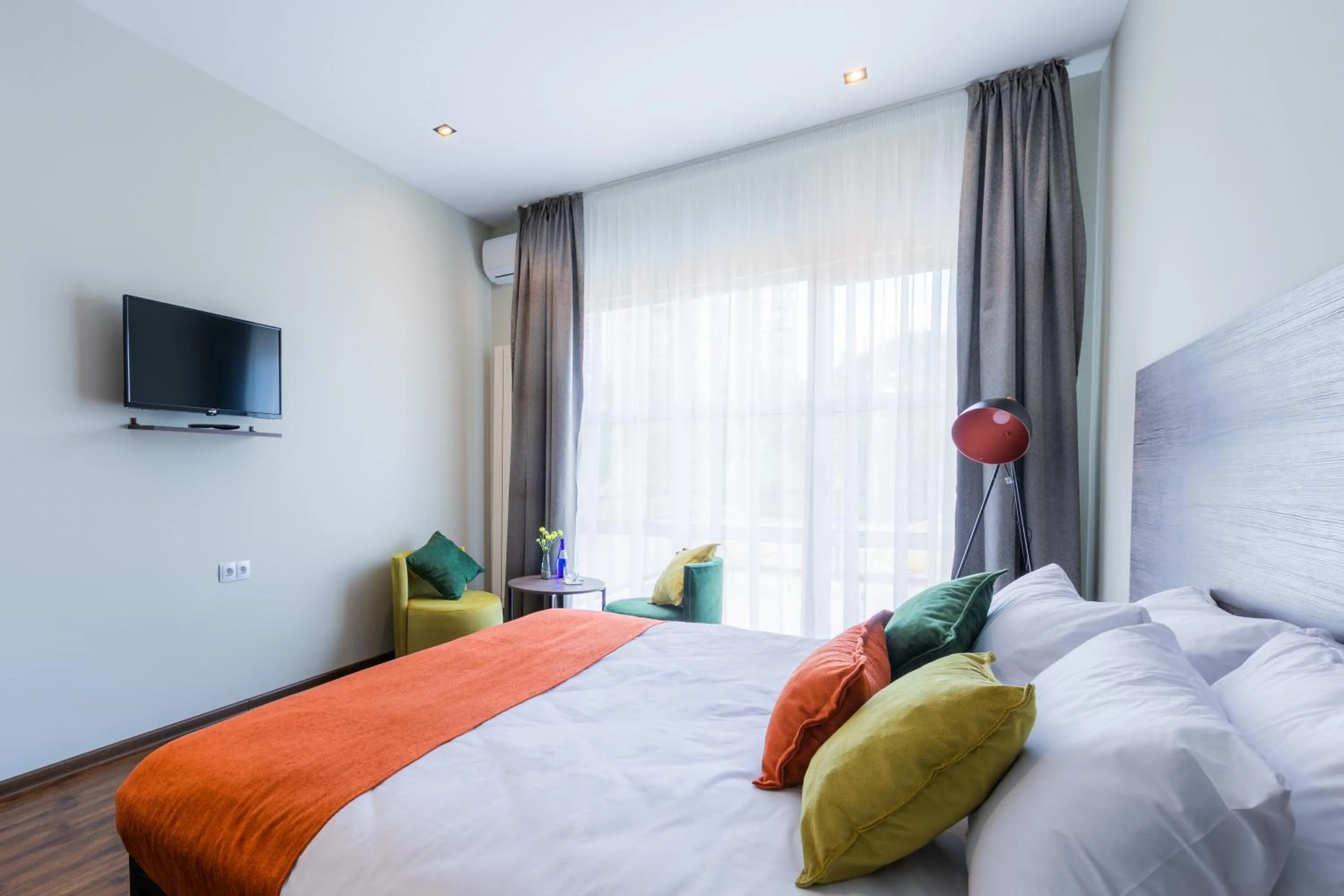 Photo of the whole room, Bed in Boutique Hotel MOJO