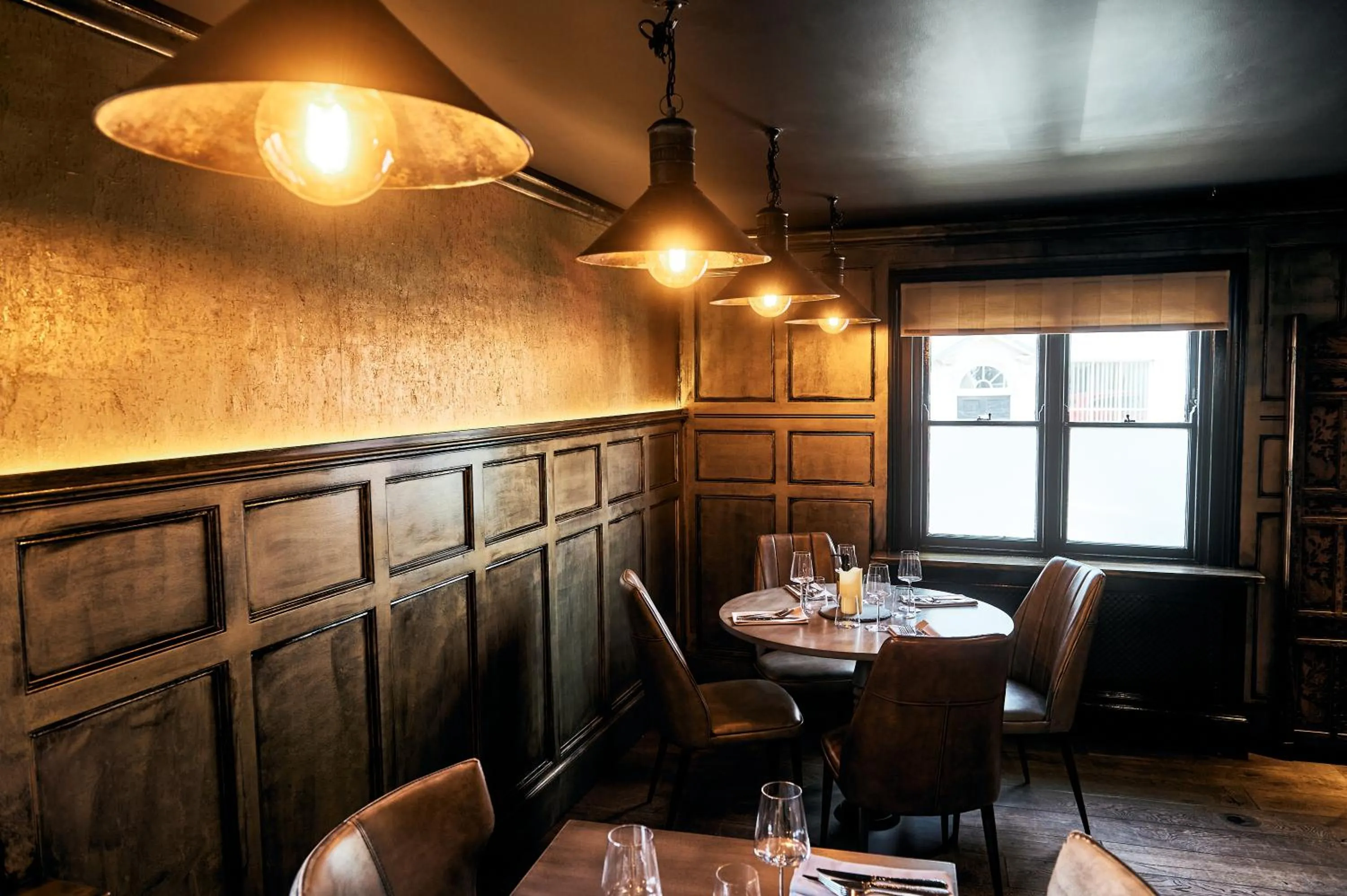 Restaurant/places to eat in The Brown's Hotel