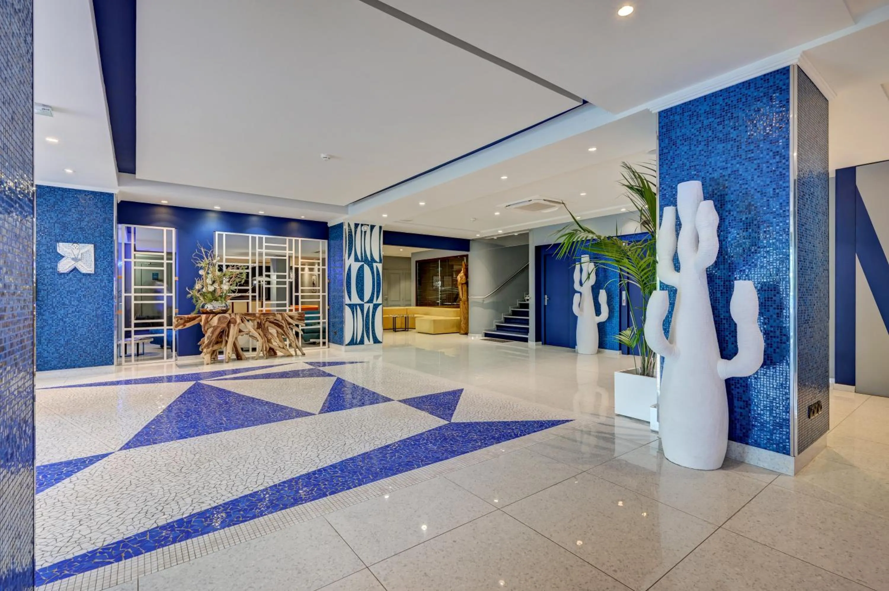 Lobby or reception in Juliana Hotel Cannes