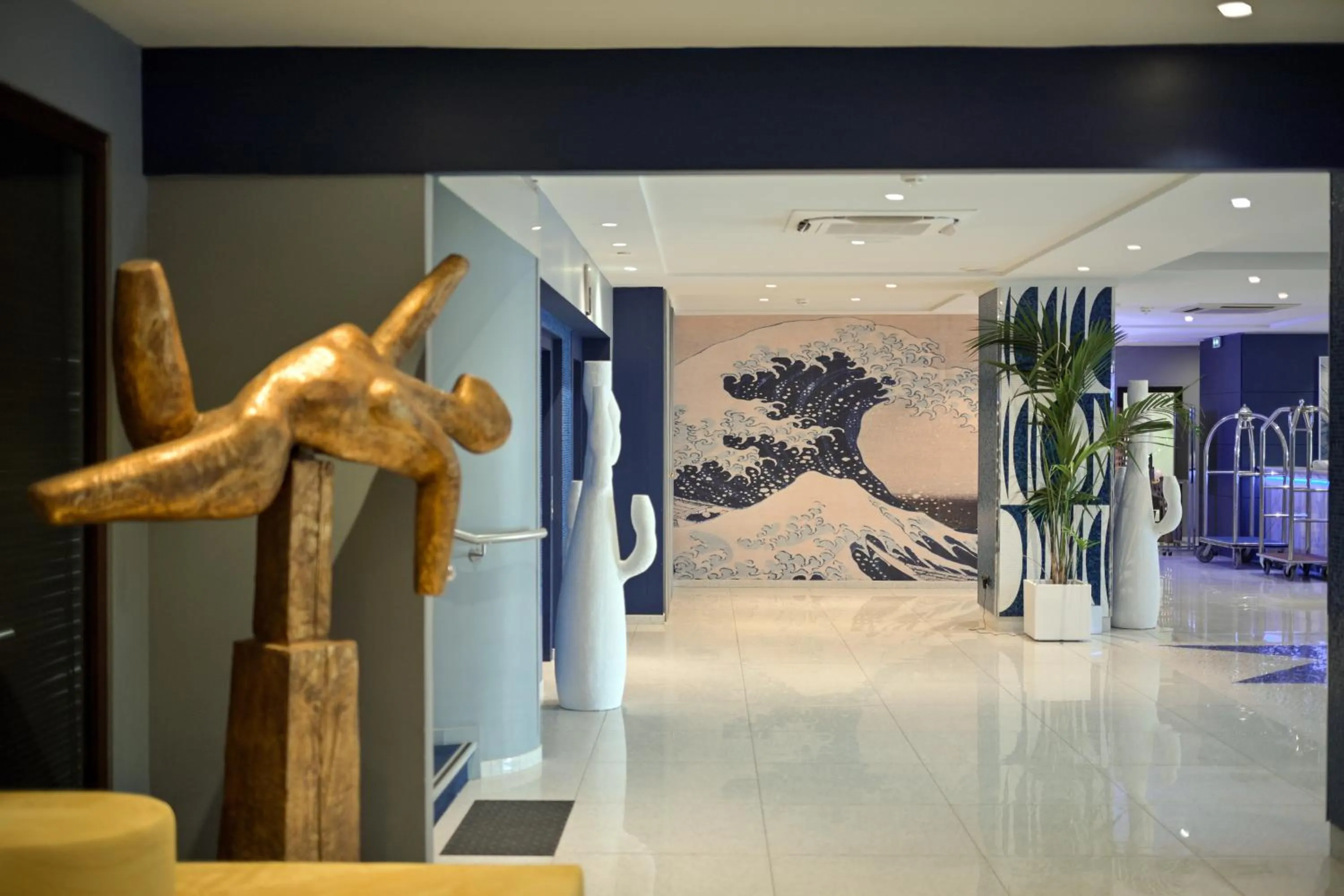 Lobby or reception in Juliana Hotel Cannes