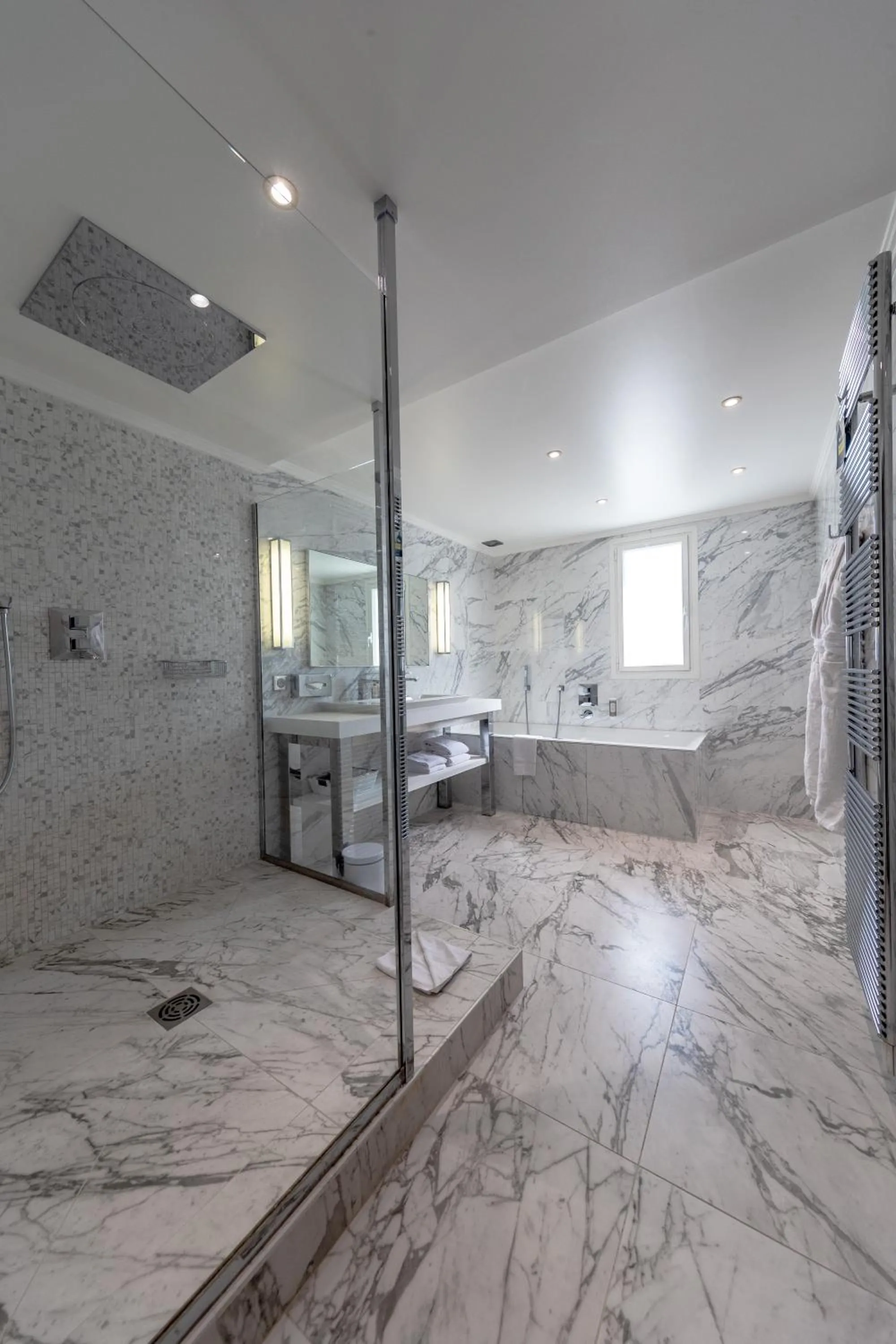 Property building in Juliana Hotel Cannes