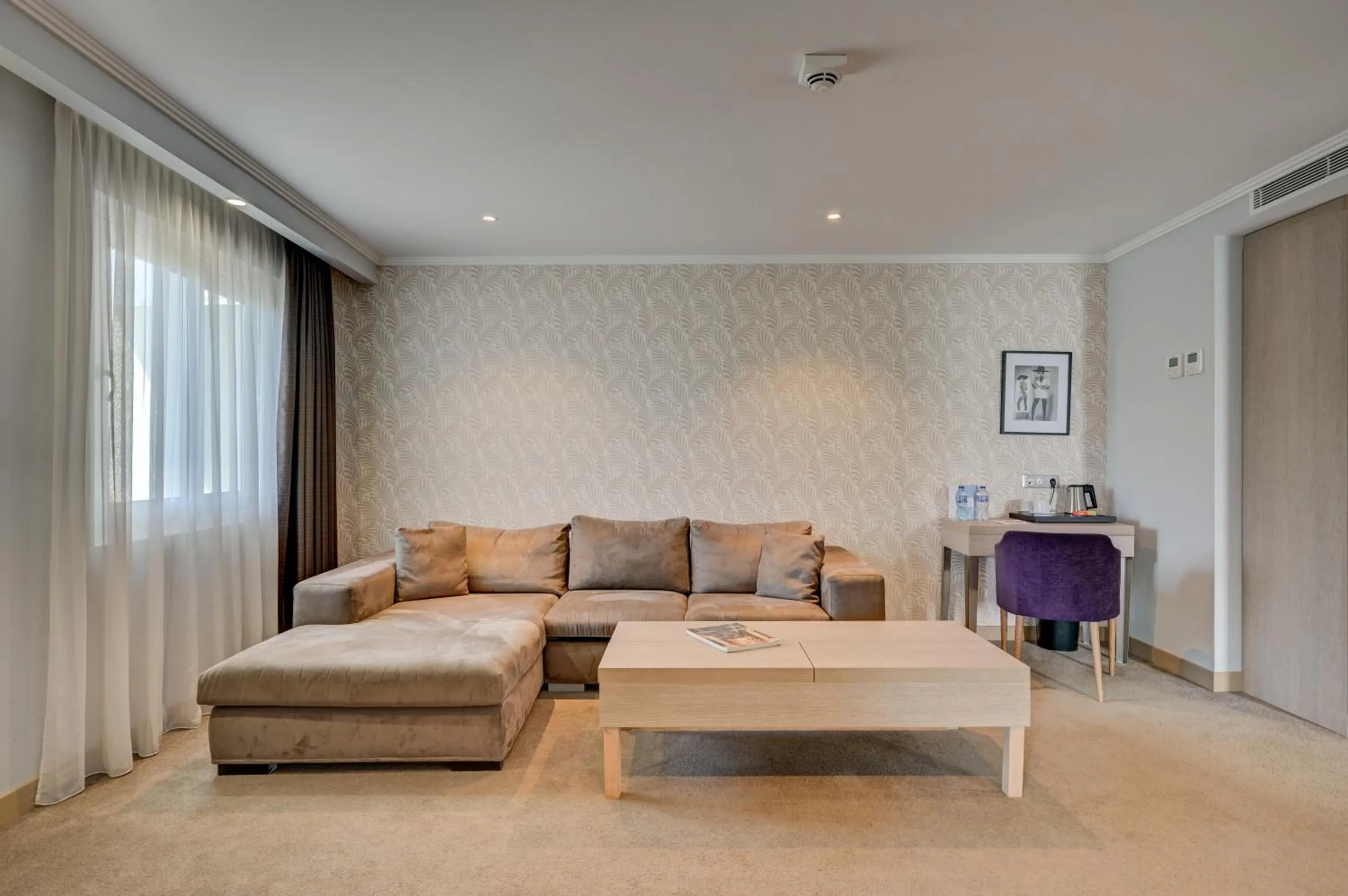 Living room in Juliana Hotel Cannes