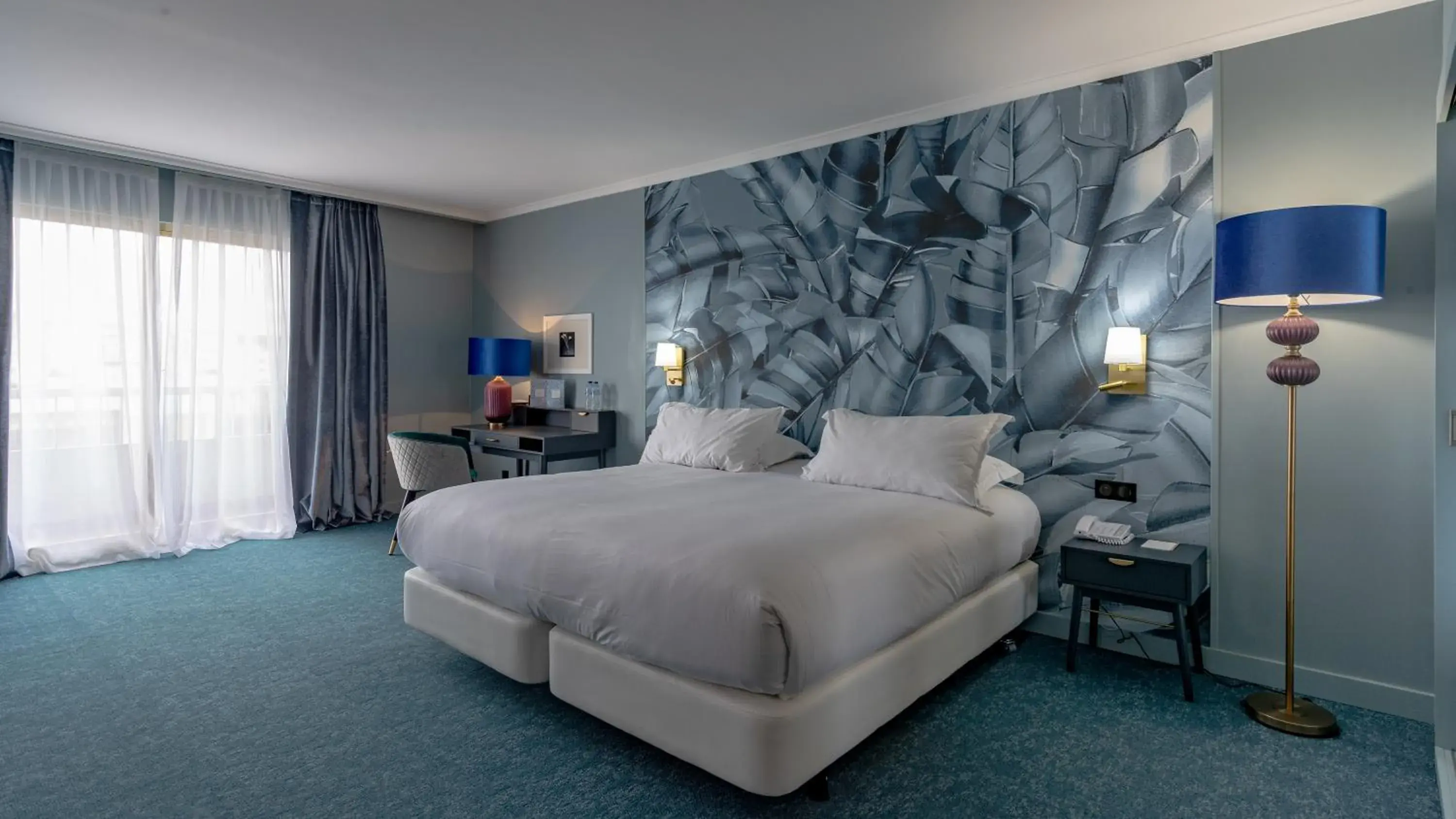 Deluxe Double Room with Balcony or Terrace in Juliana Hotel Cannes Deluxe Double Room with Balcony or Terrace in Juliana Hotel Cannes