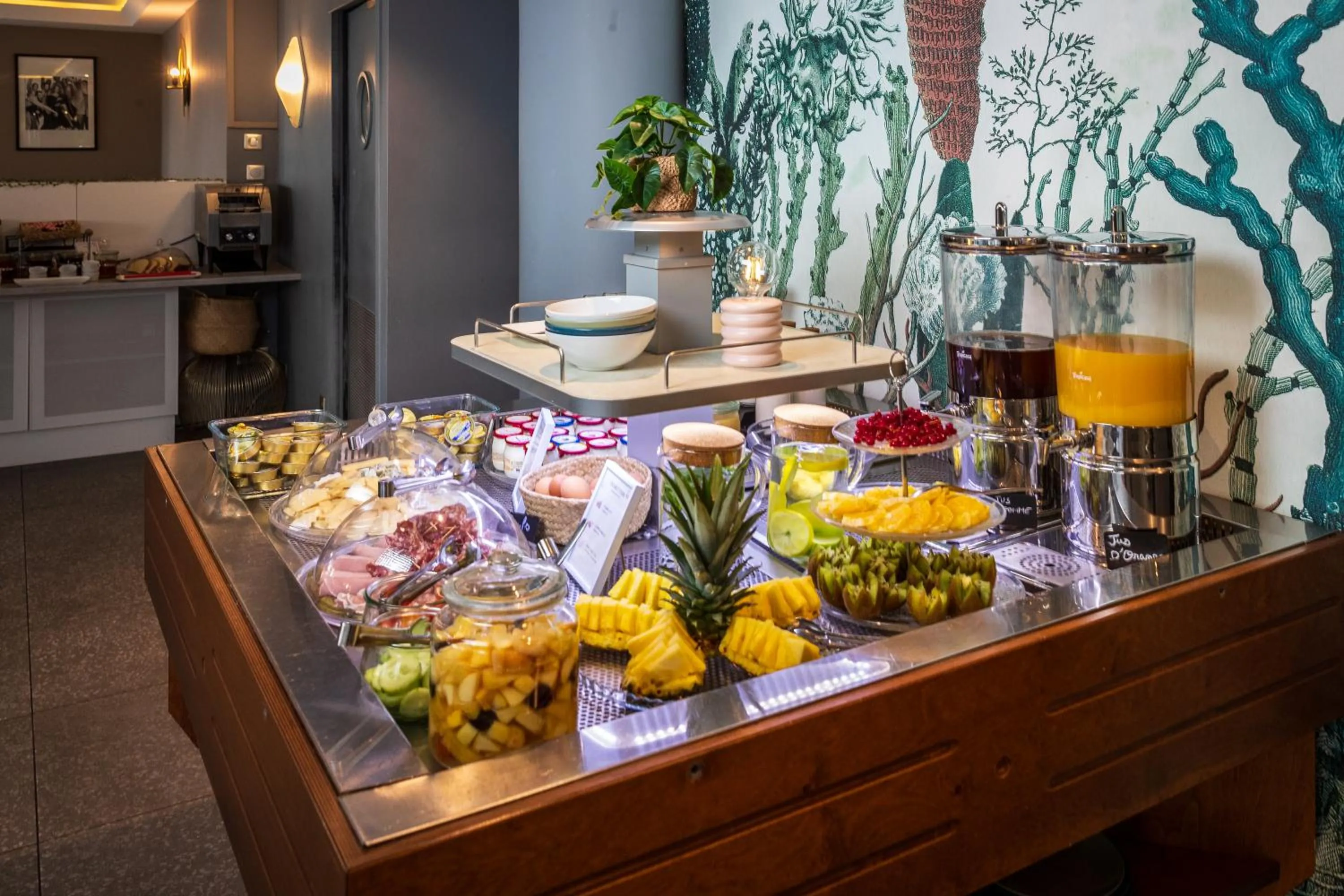 Property building in Juliana Hotel Cannes