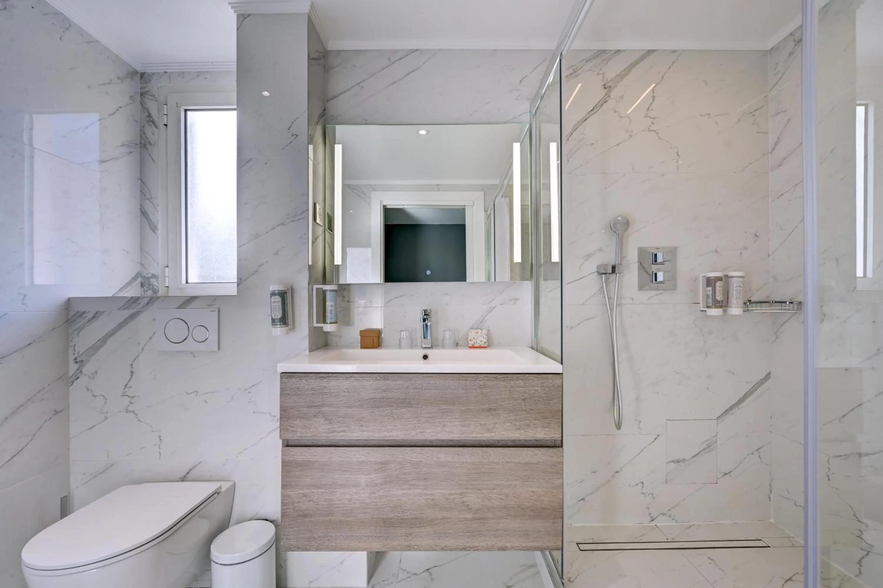 Bathroom in Juliana Hotel Cannes