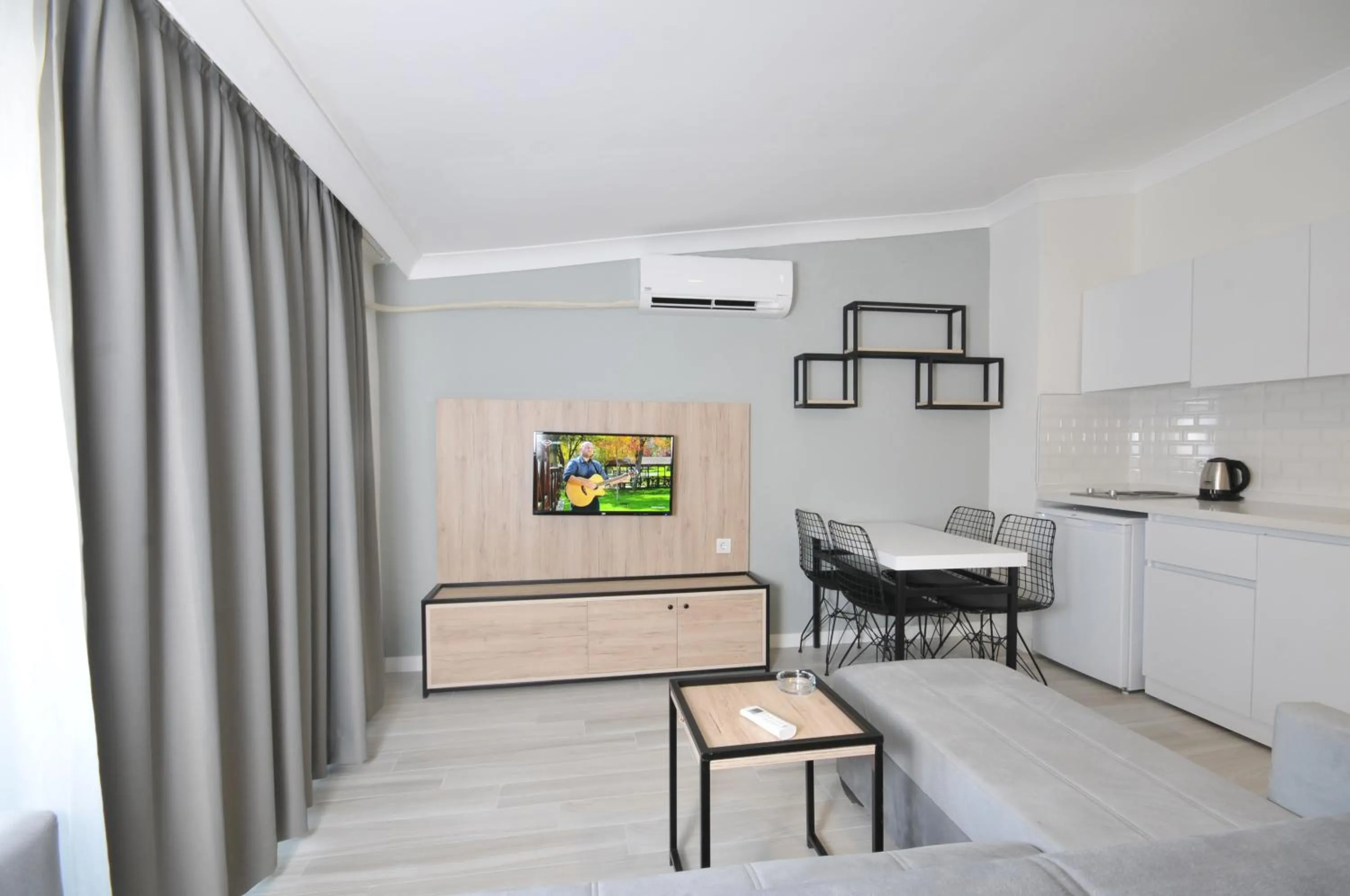 Kitchen or kitchenette in Club Sema Suite Hotel