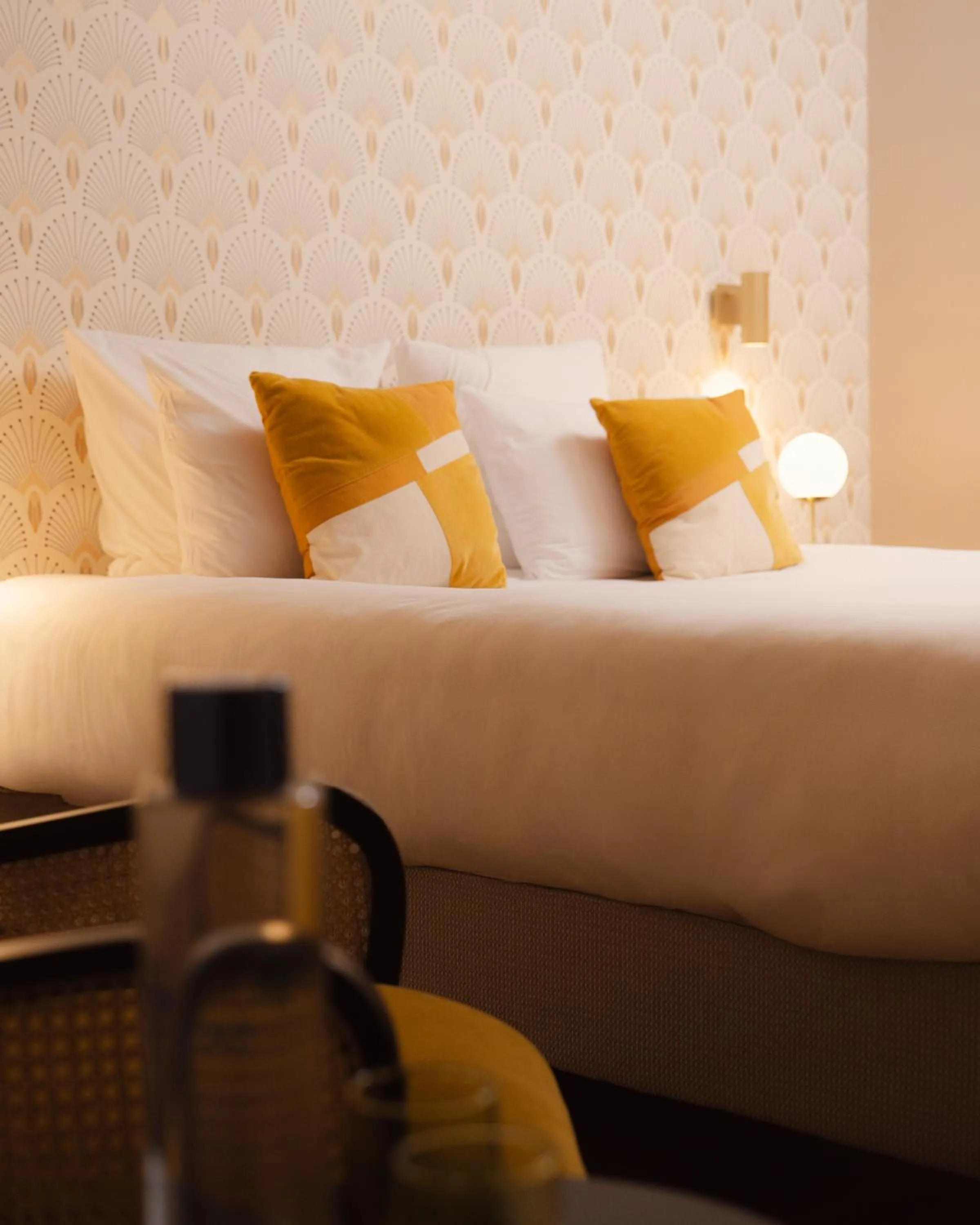 Bed in Hôtel Artemisia Montmartre