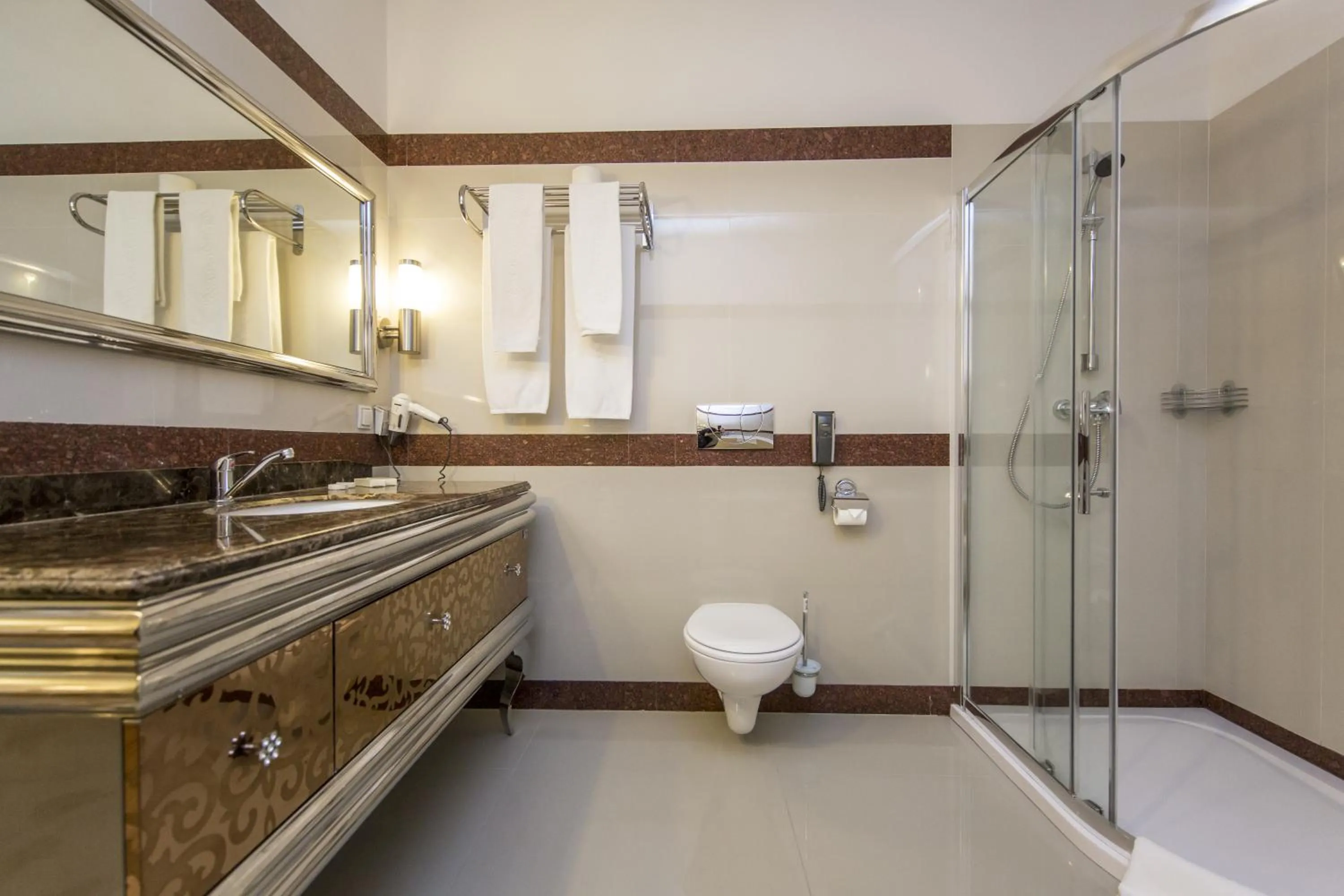 Bathroom in Hotel Gołębiewski Wisła