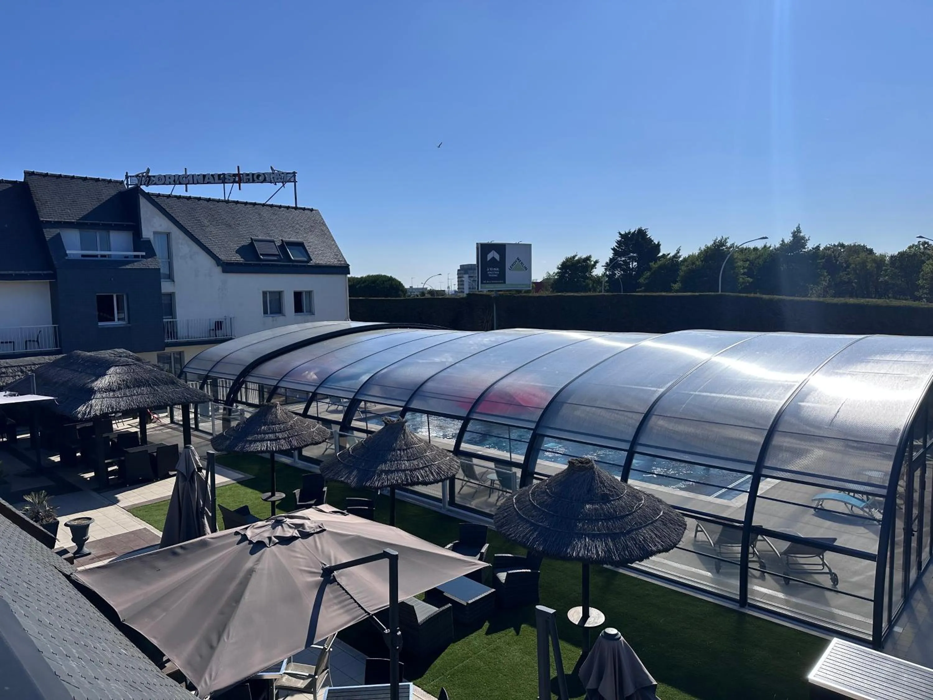Swimming pool in The Originals Boutique, Hôtel Aquilon, Saint-Nazaire