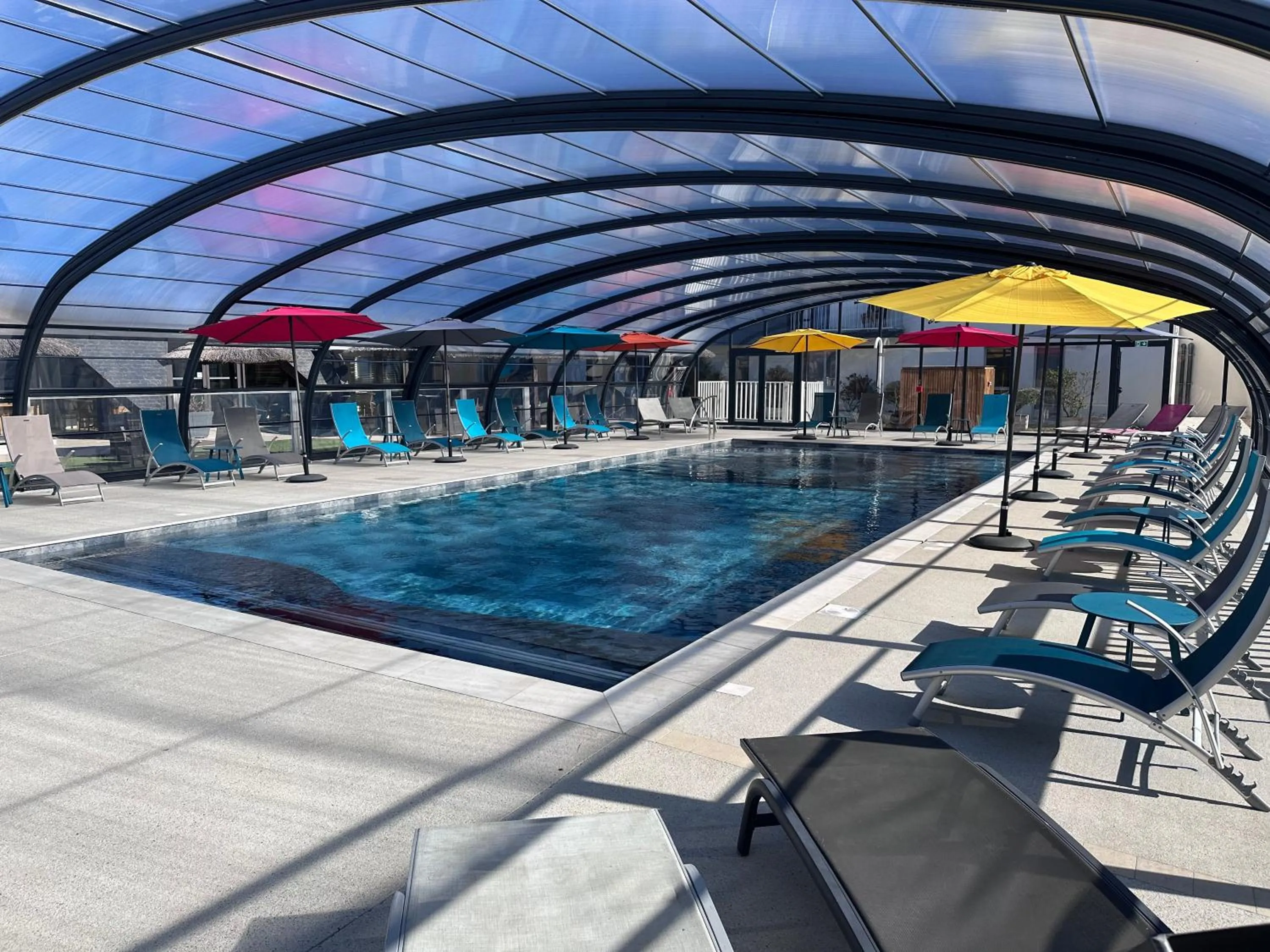 Swimming pool in The Originals Boutique, Hôtel Aquilon, Saint-Nazaire