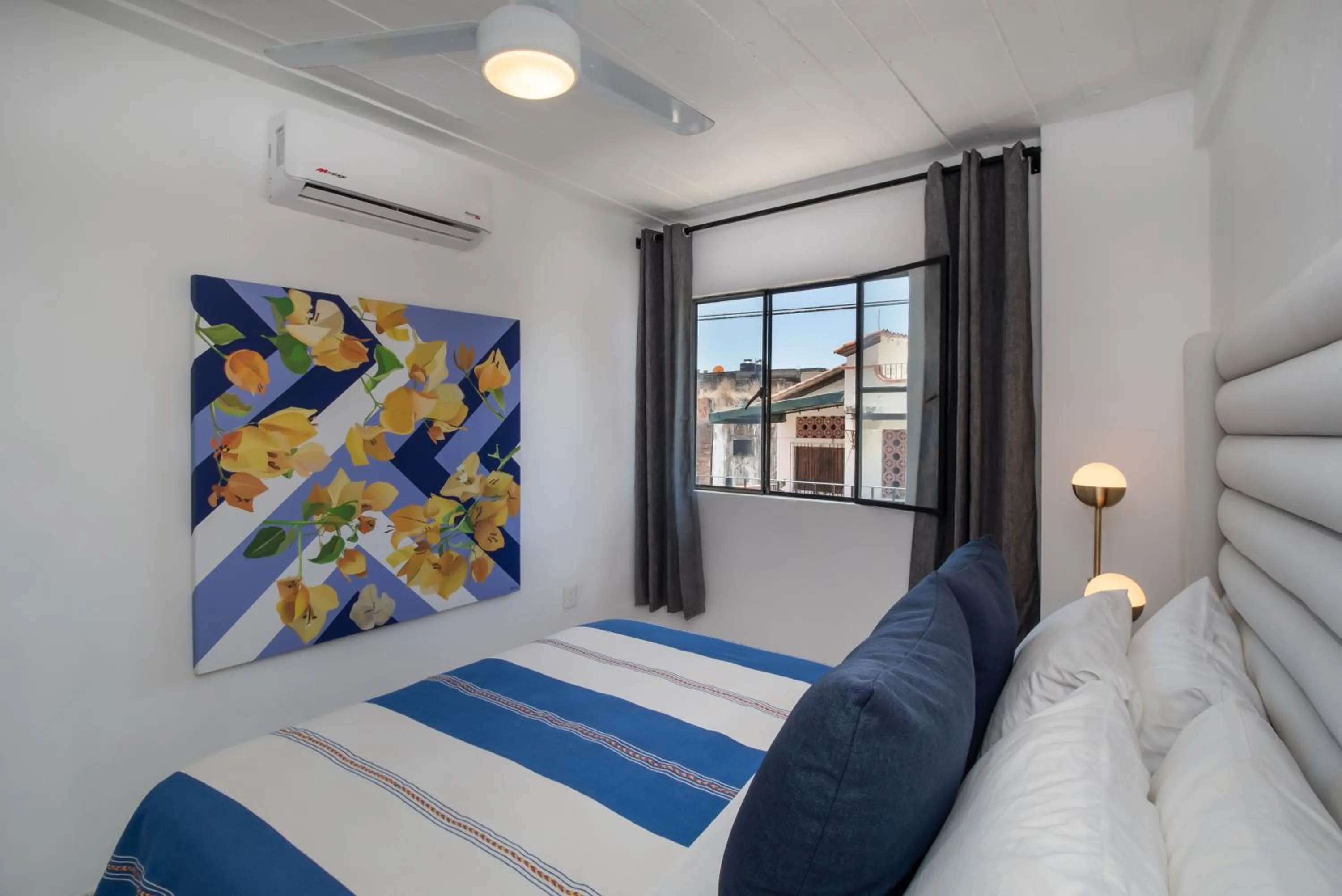 Bedroom, Bed in Cuale