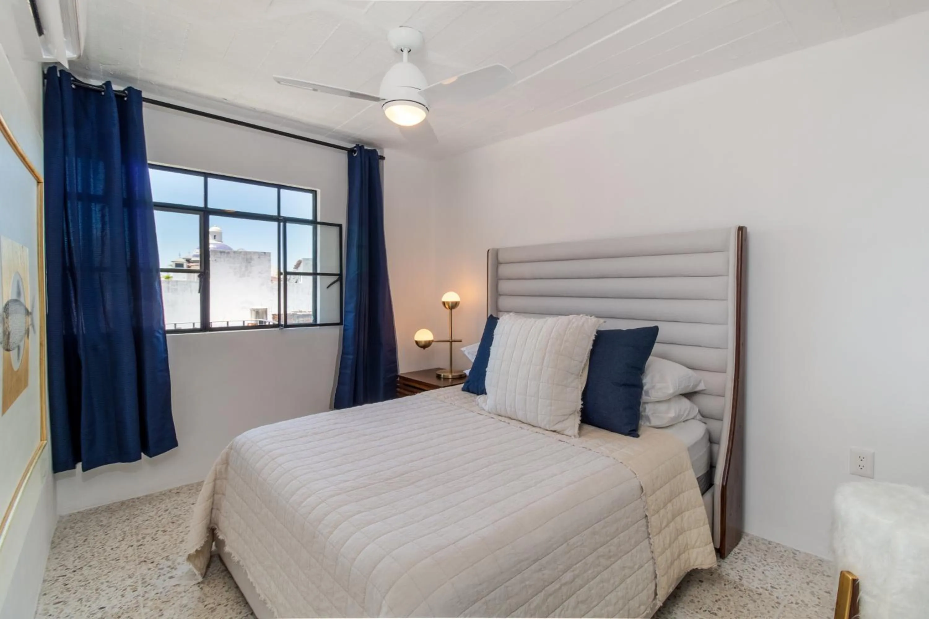 Bedroom, Bed in Cuale