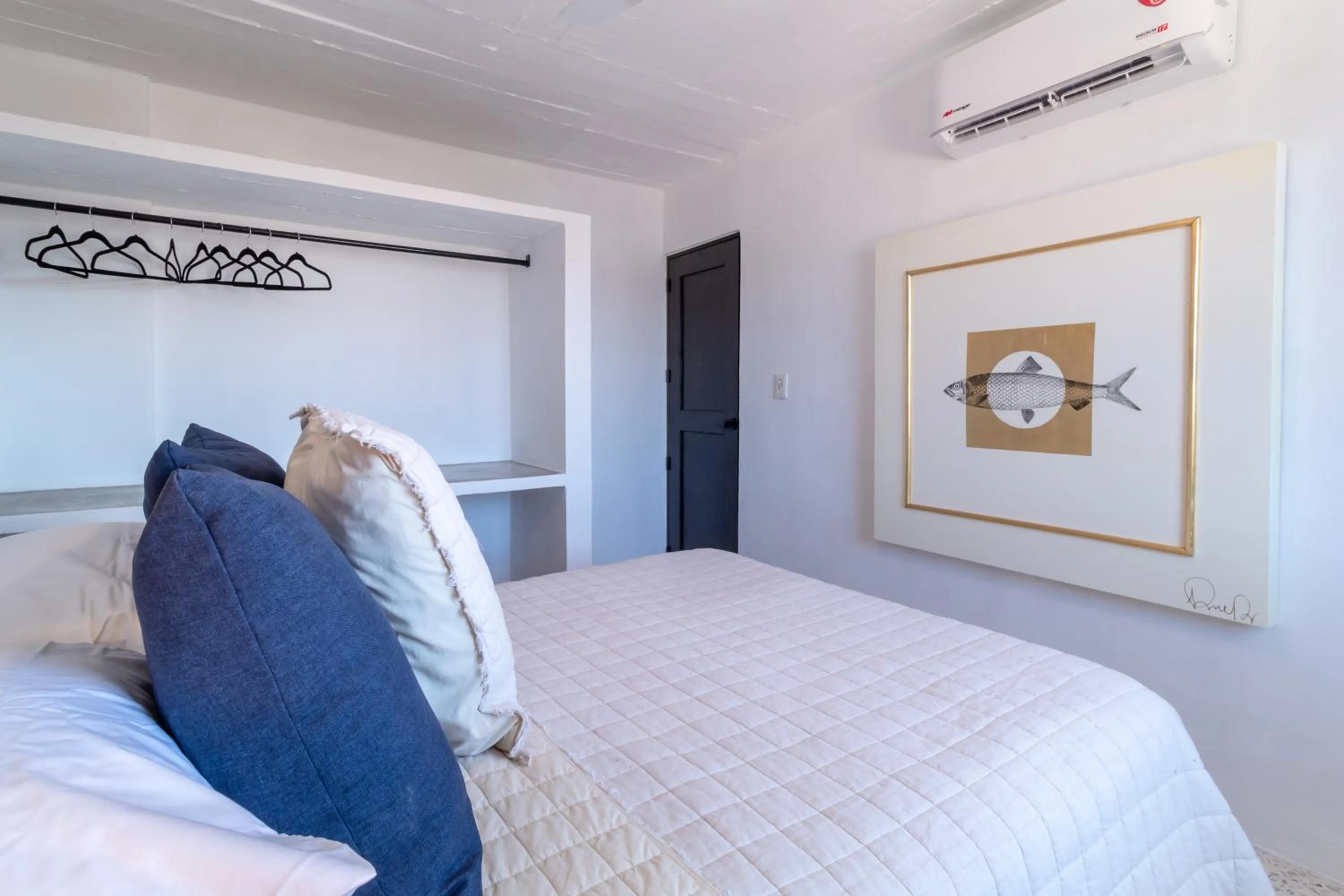 Bedroom, Bed in Cuale