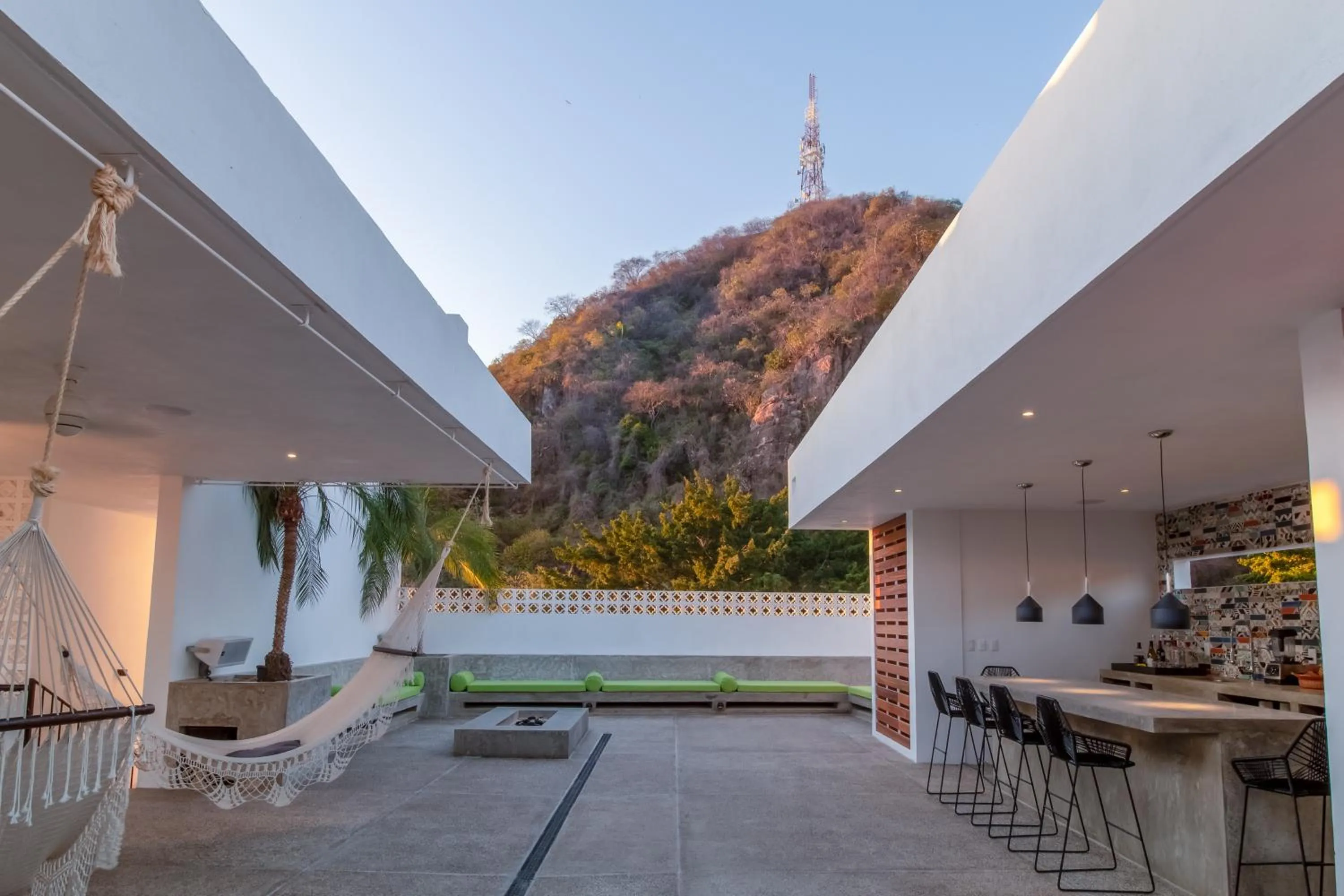 Property building in Cuale