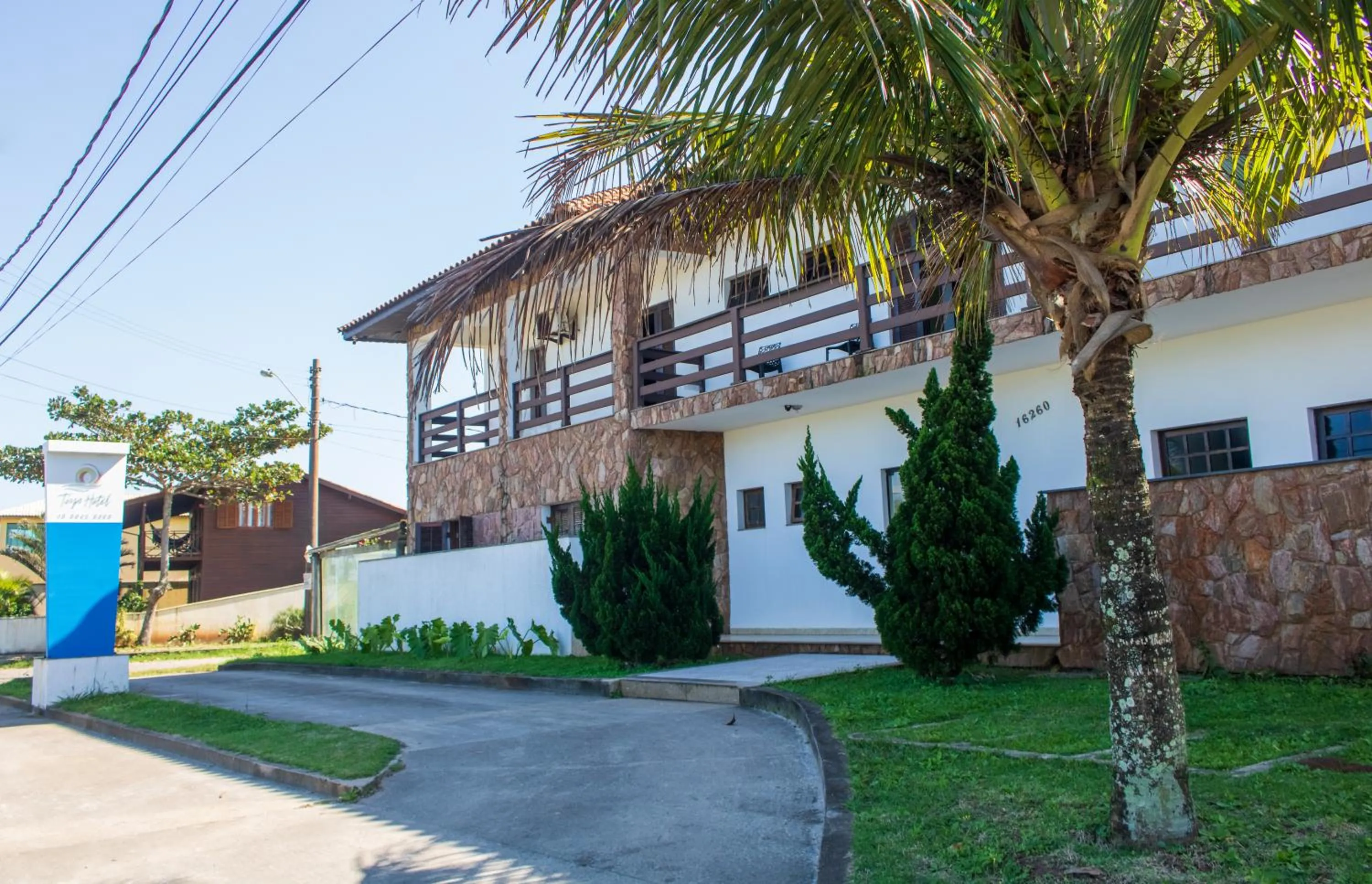 Facade/entrance in Toya Hotel