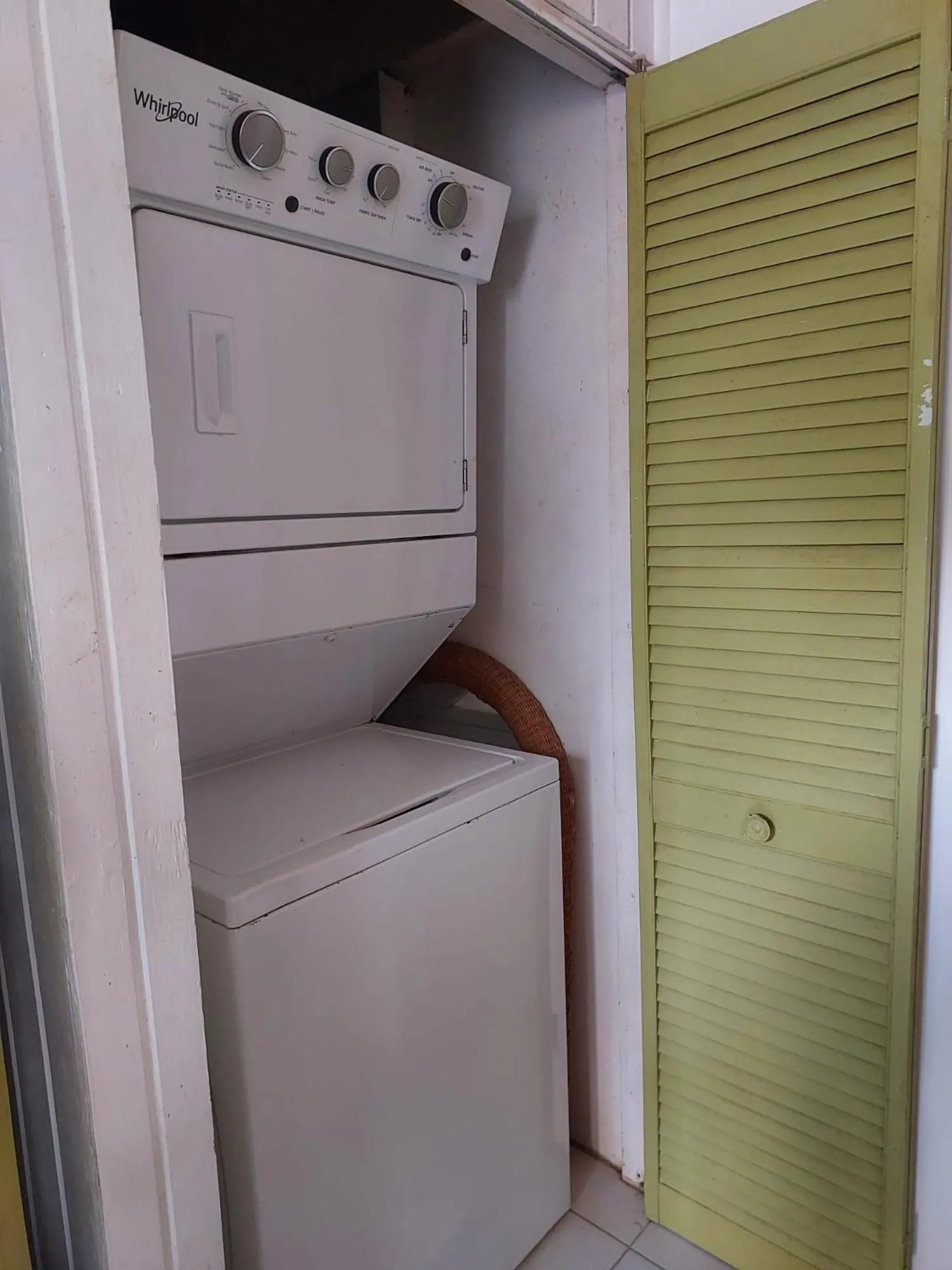 washing machine in Sealofts On The Beach