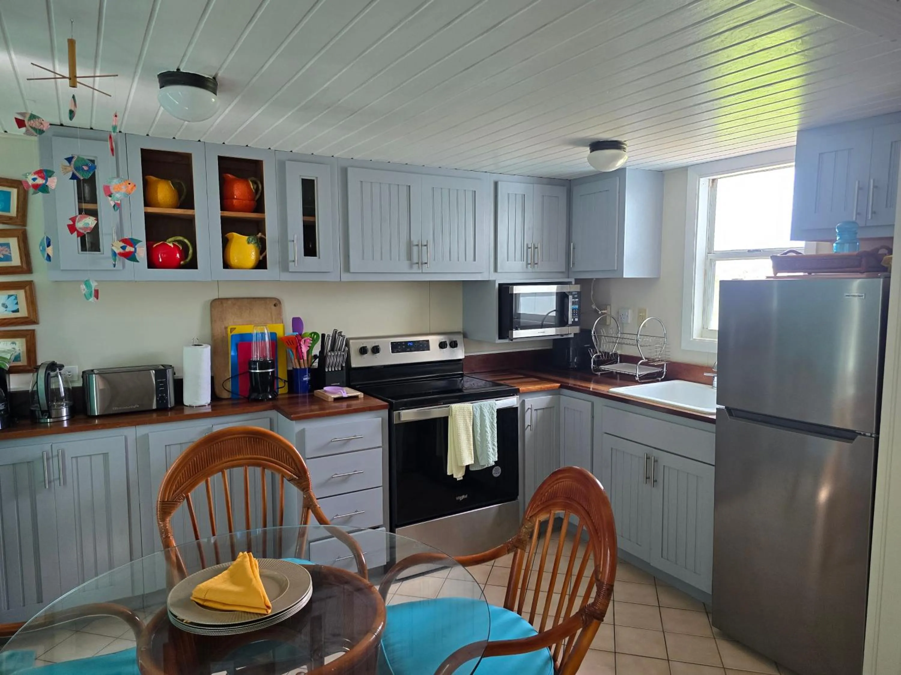 kitchen in Sealofts On The Beach