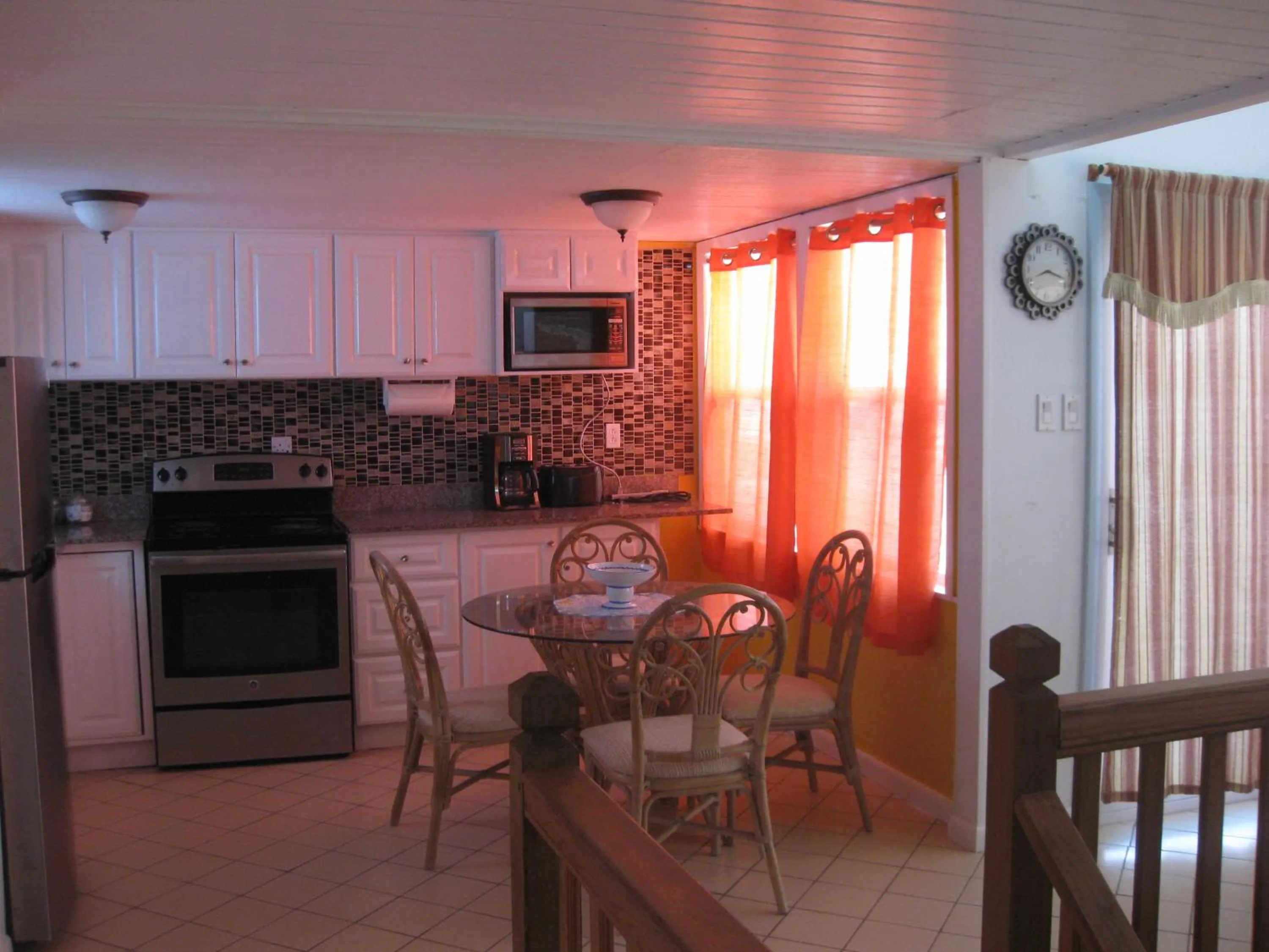 Kitchen or kitchenette in Sealofts On The Beach