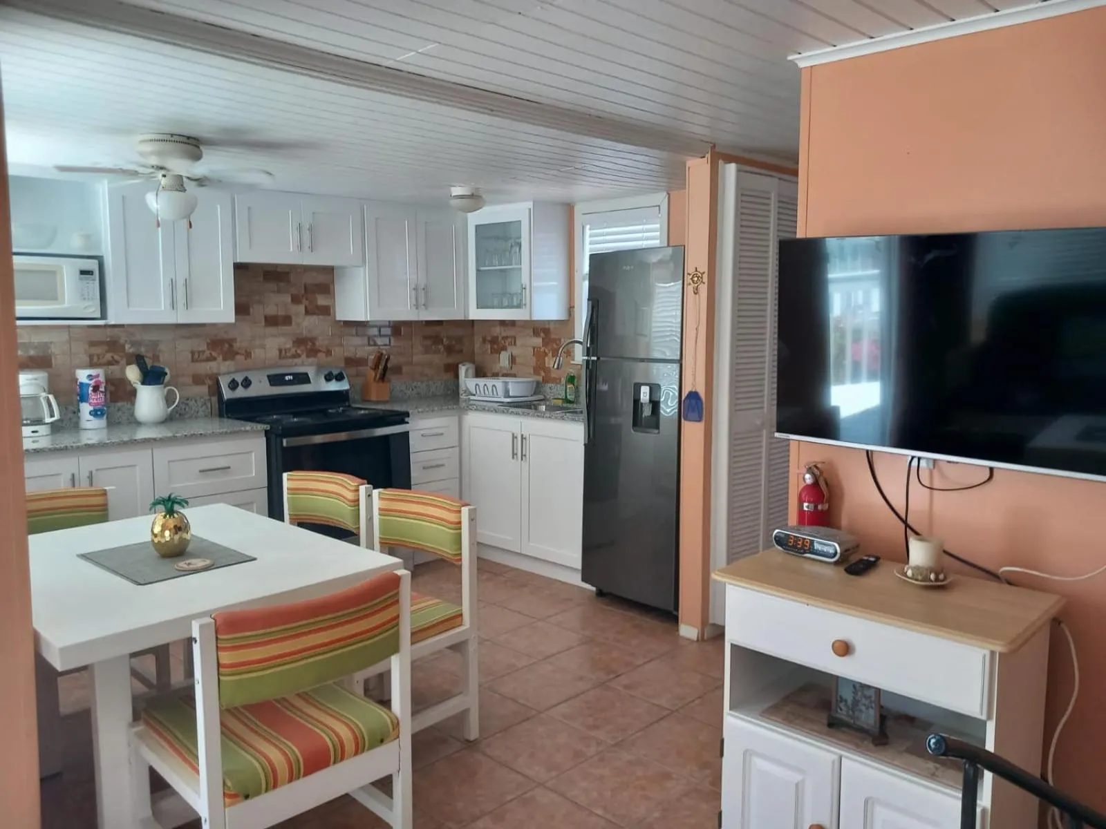 TV and multimedia in Sealofts On The Beach
