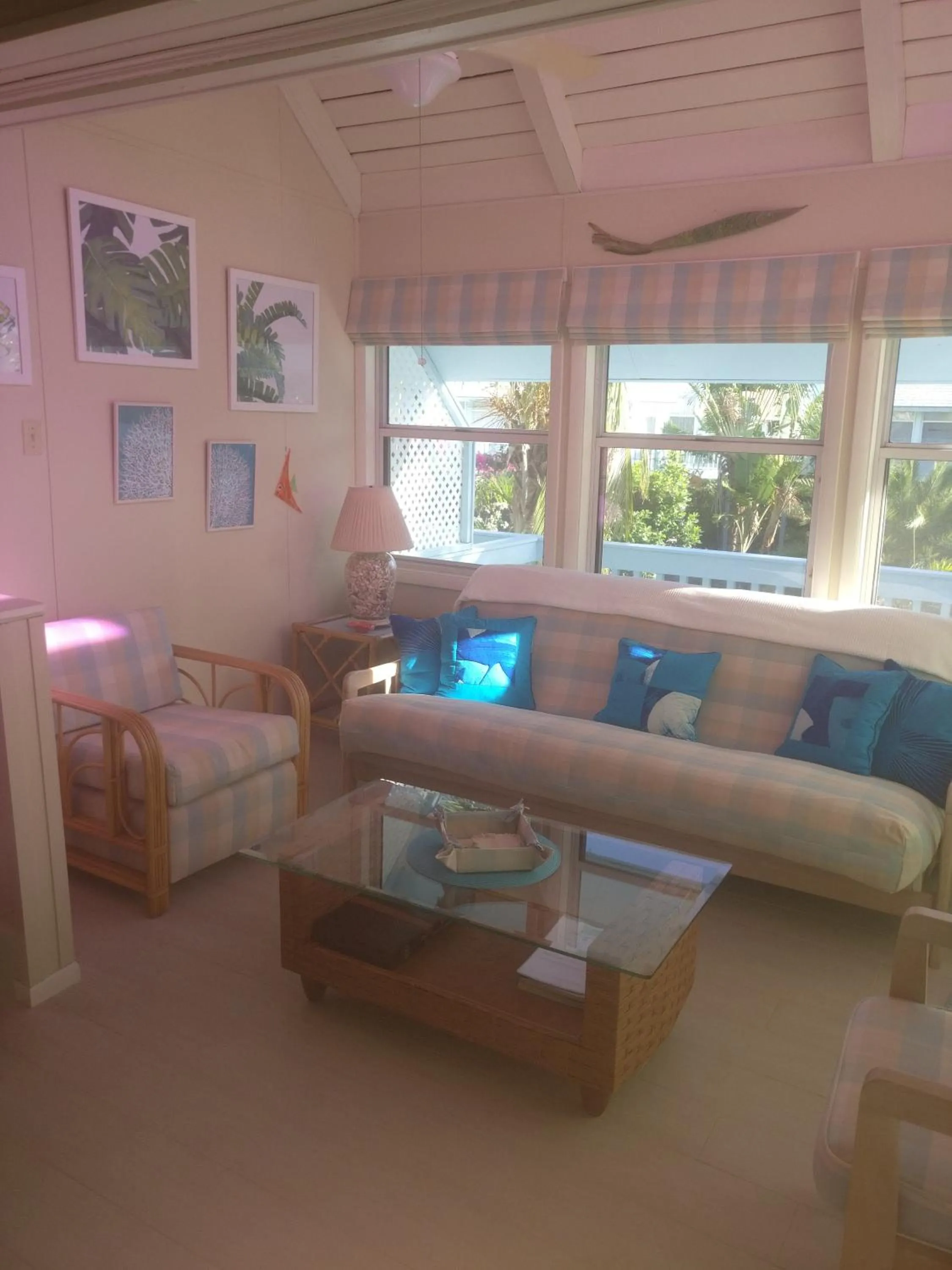 Living room in Sealofts On The Beach