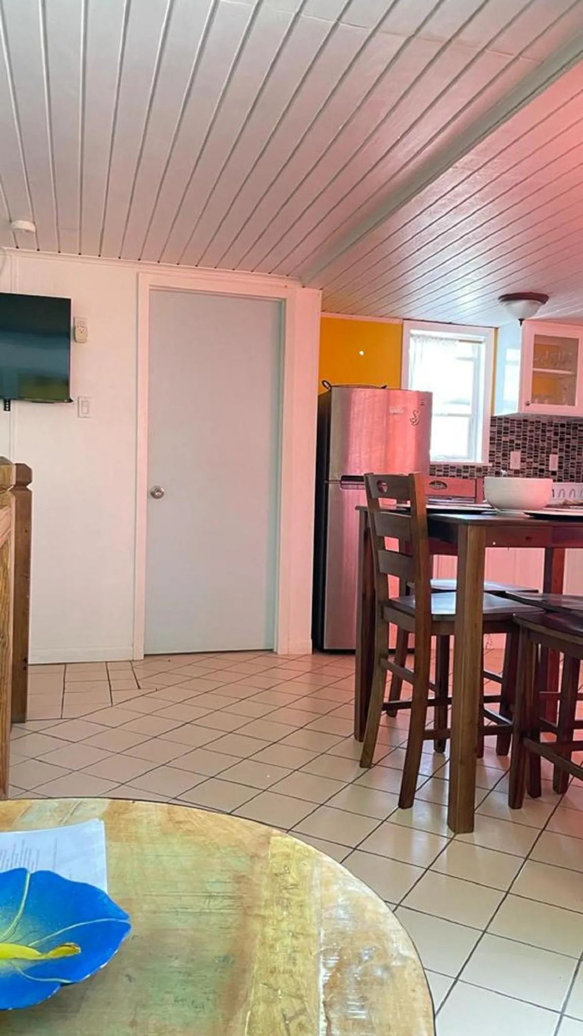 Dining area in Sealofts On The Beach
