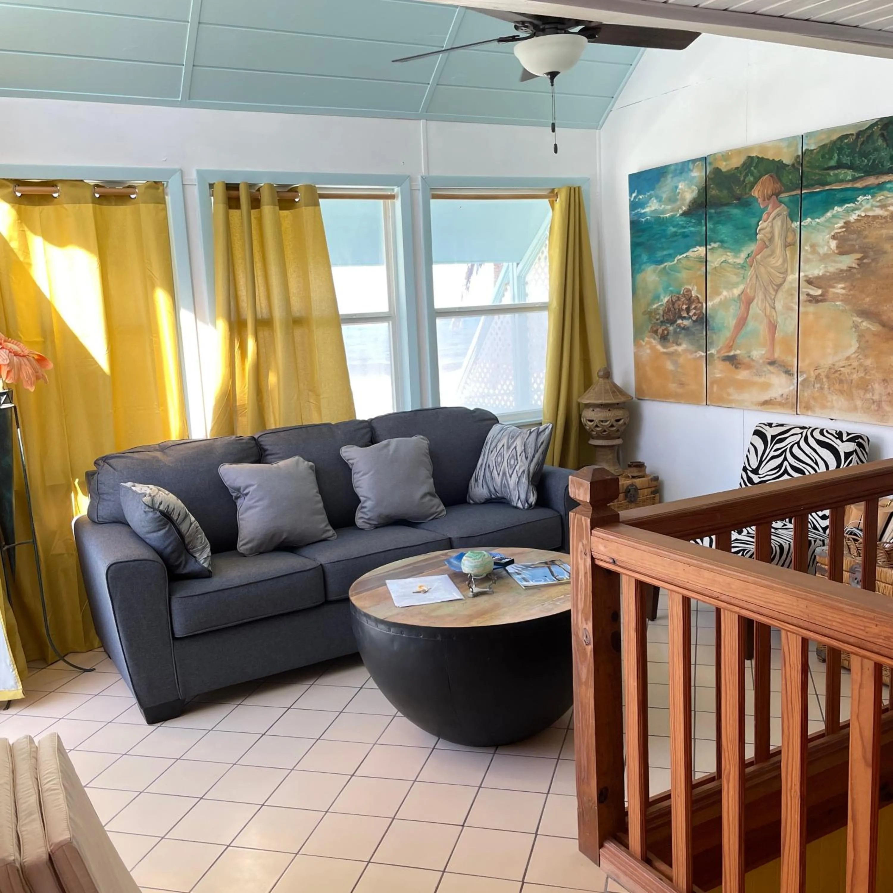 Living room in Sealofts On The Beach