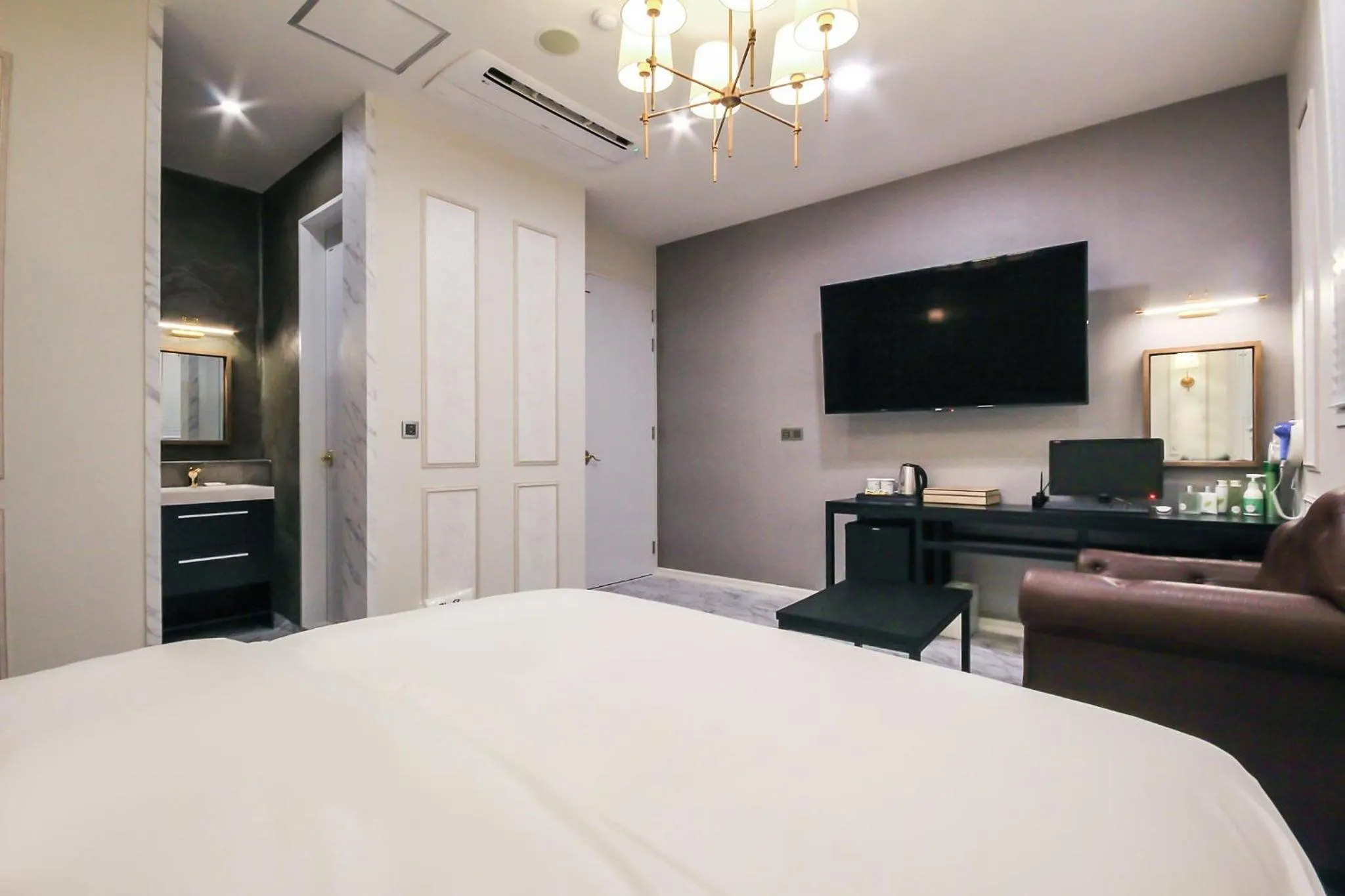 TV/Entertainment Center in Hotel Seowa