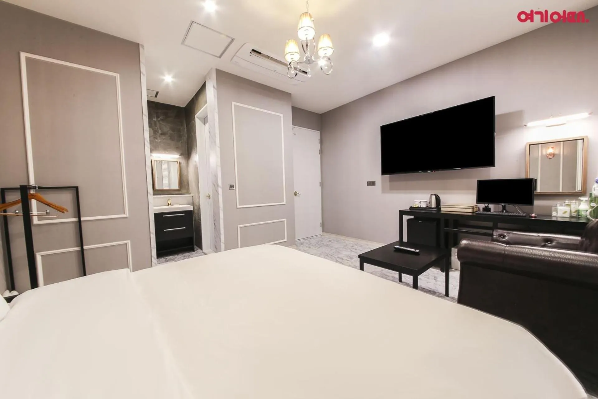 TV/Entertainment Center in Hotel Seowa