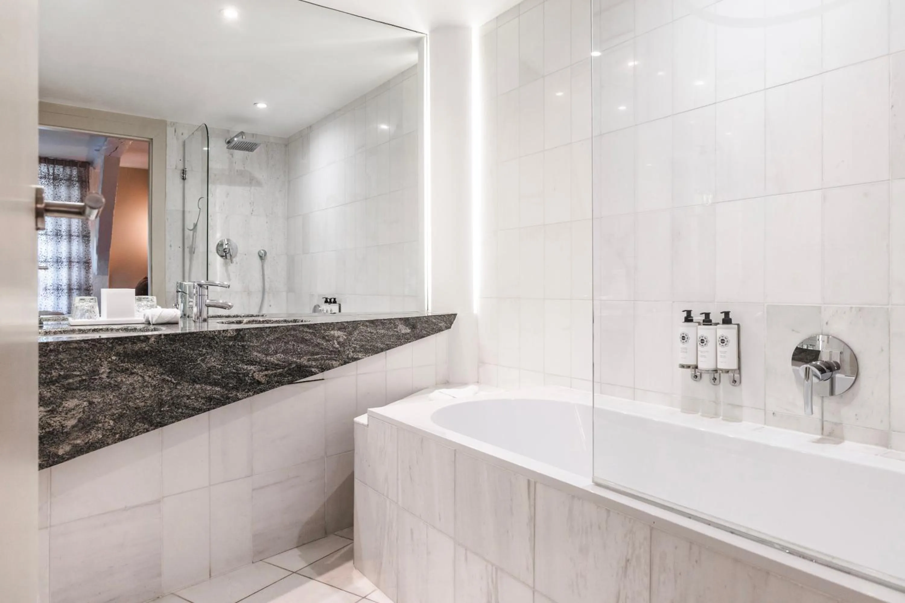 Shower in Hotel & Spa REGENT PETITE FRANCE