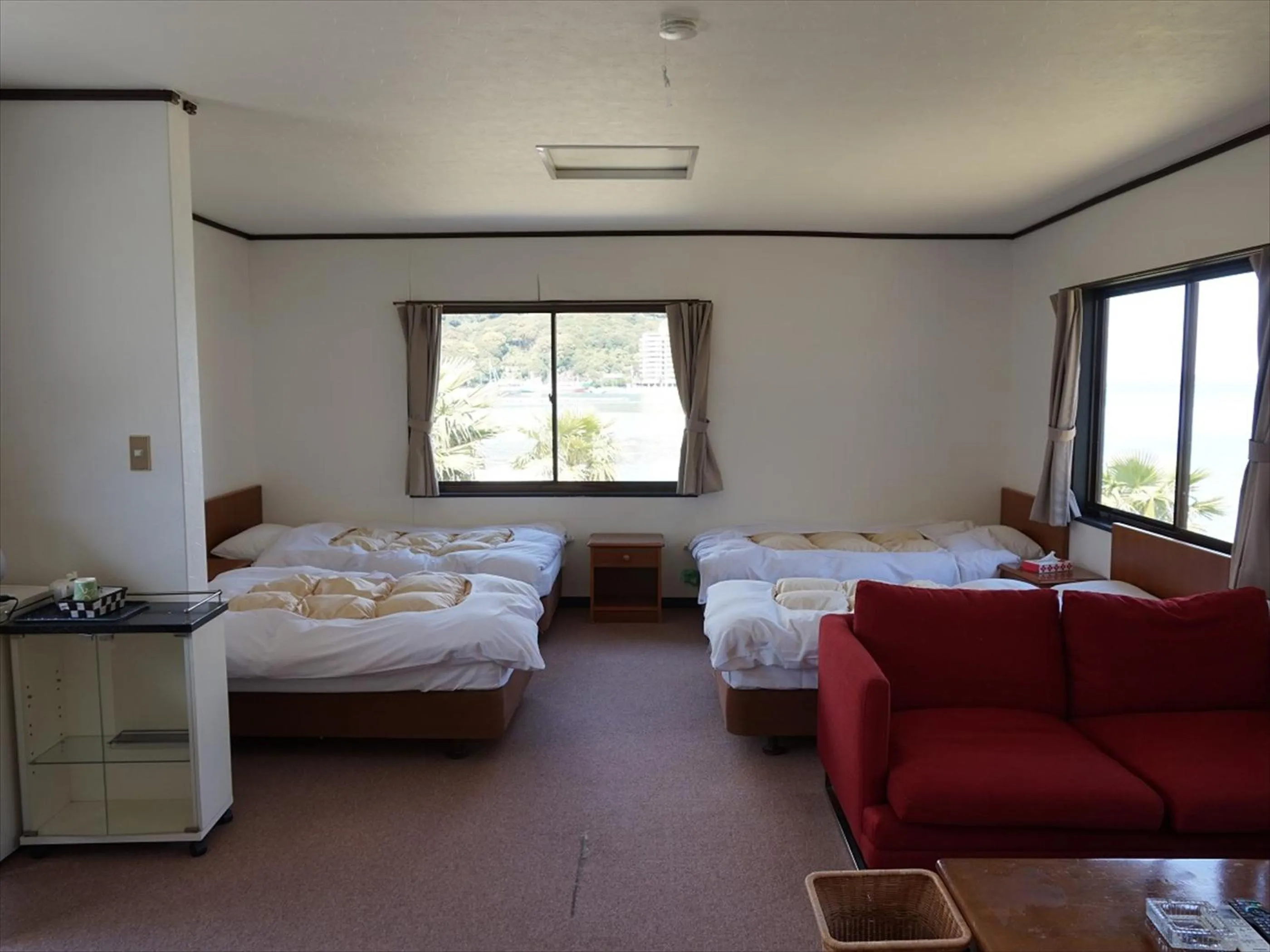 Photo of the whole room, Bed in Sea Tiger Island Inn Shodoshima