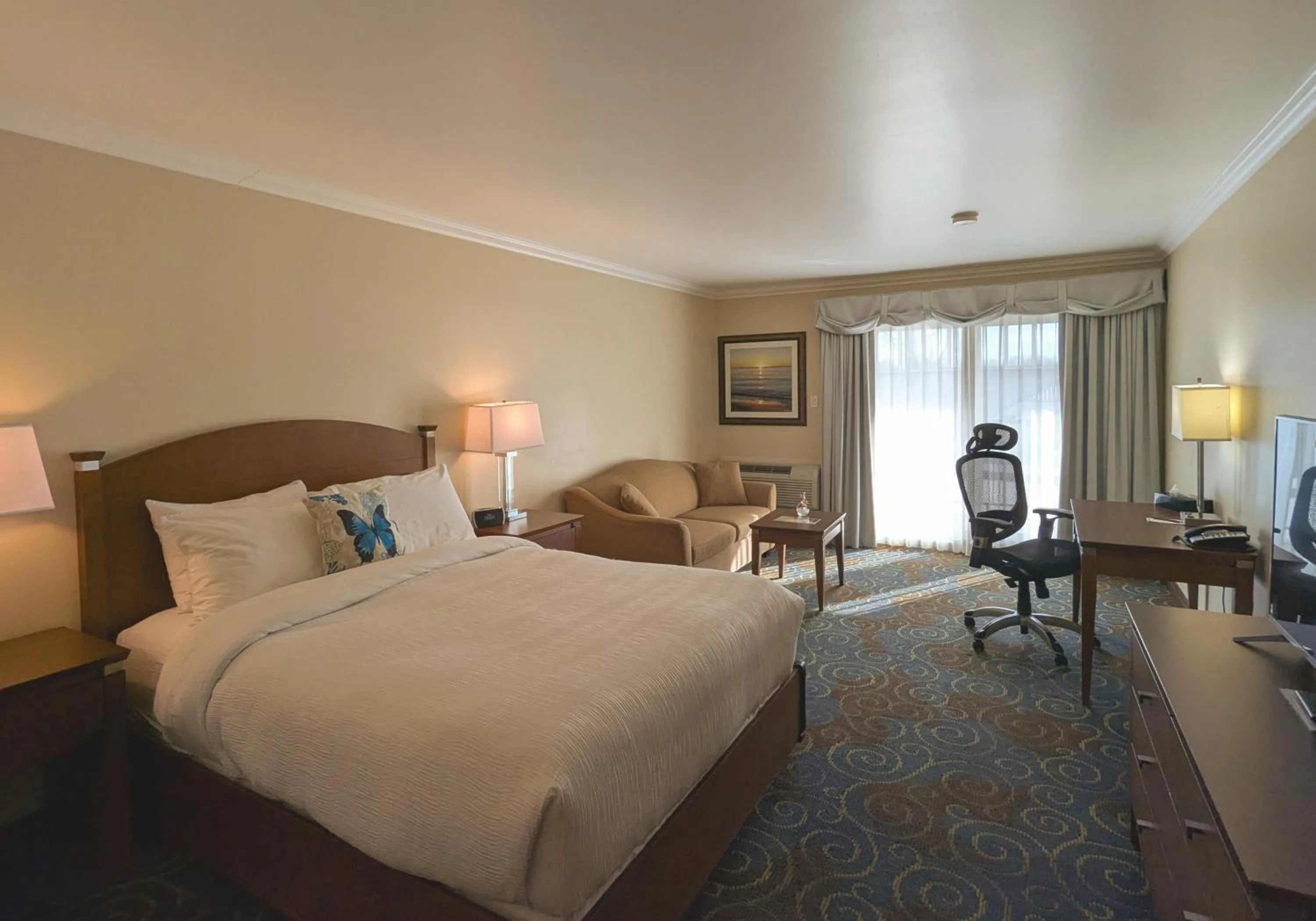 Balcony/Terrace, Bed in Inn at the Harbour