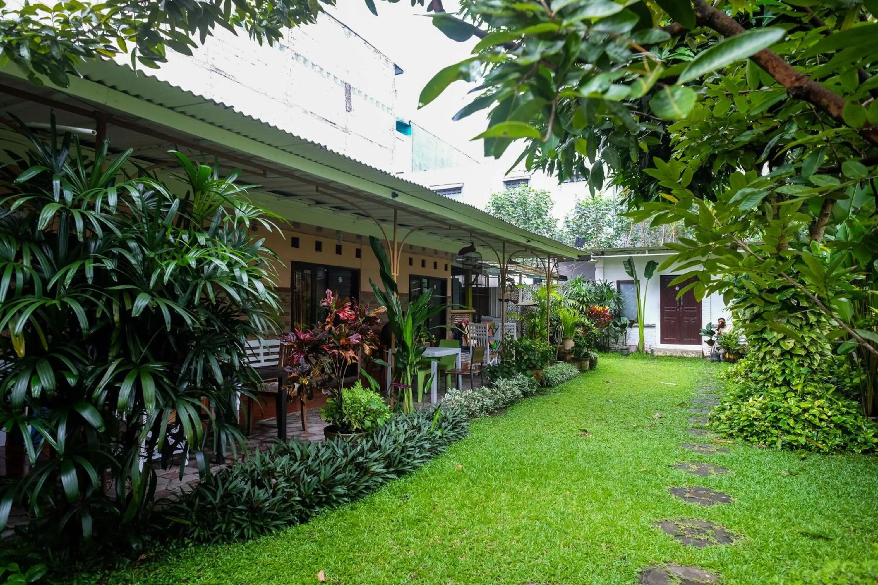 Property building in RedDoorz Syariah @ Colomadu 2