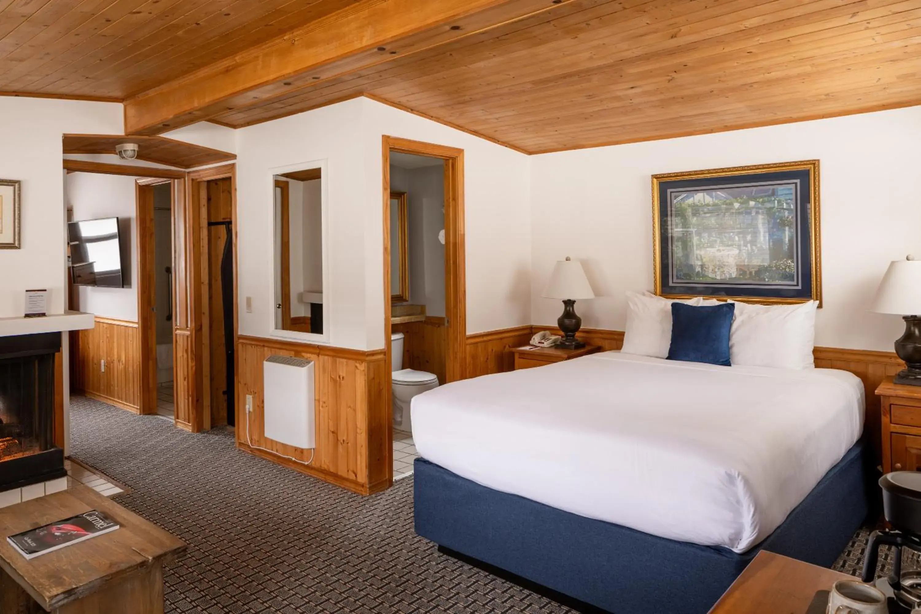 Two-Bedroom Suite in Carmel Fireplace Inn Two-Bedroom Suite in Carmel Fireplace Inn