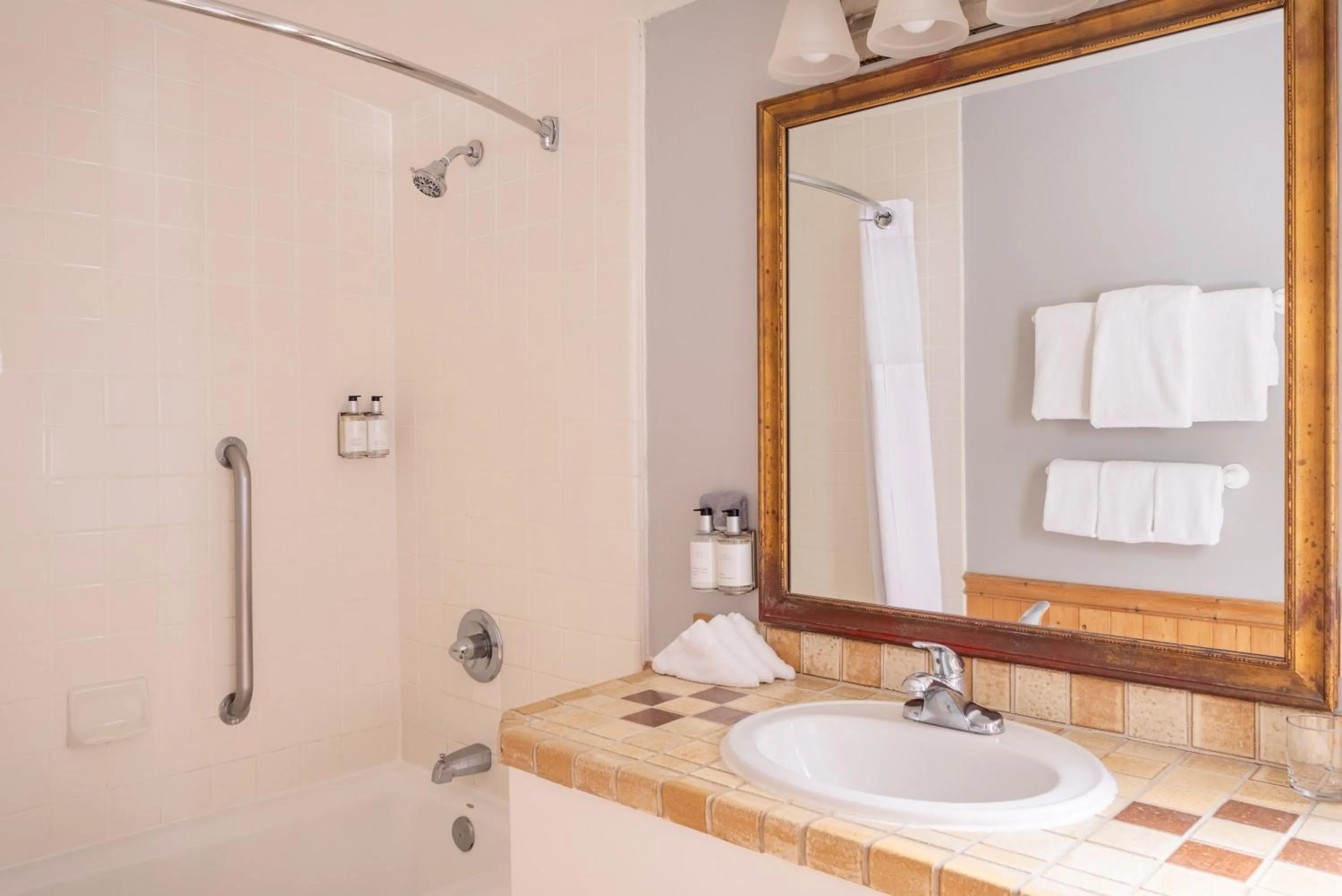 Carmel Fireplace Inn