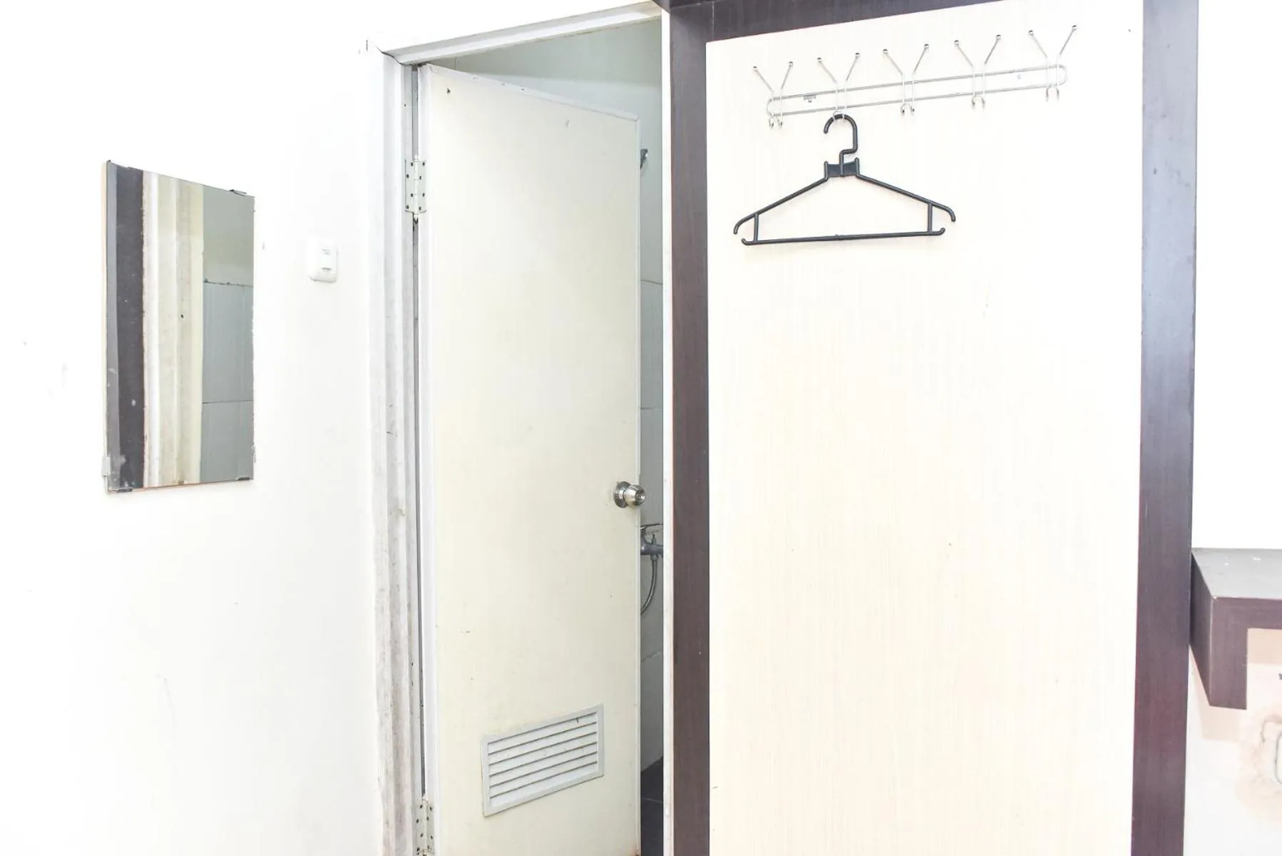 Bedroom in RedDoorz near Universitas Muhammadiyah Makassar